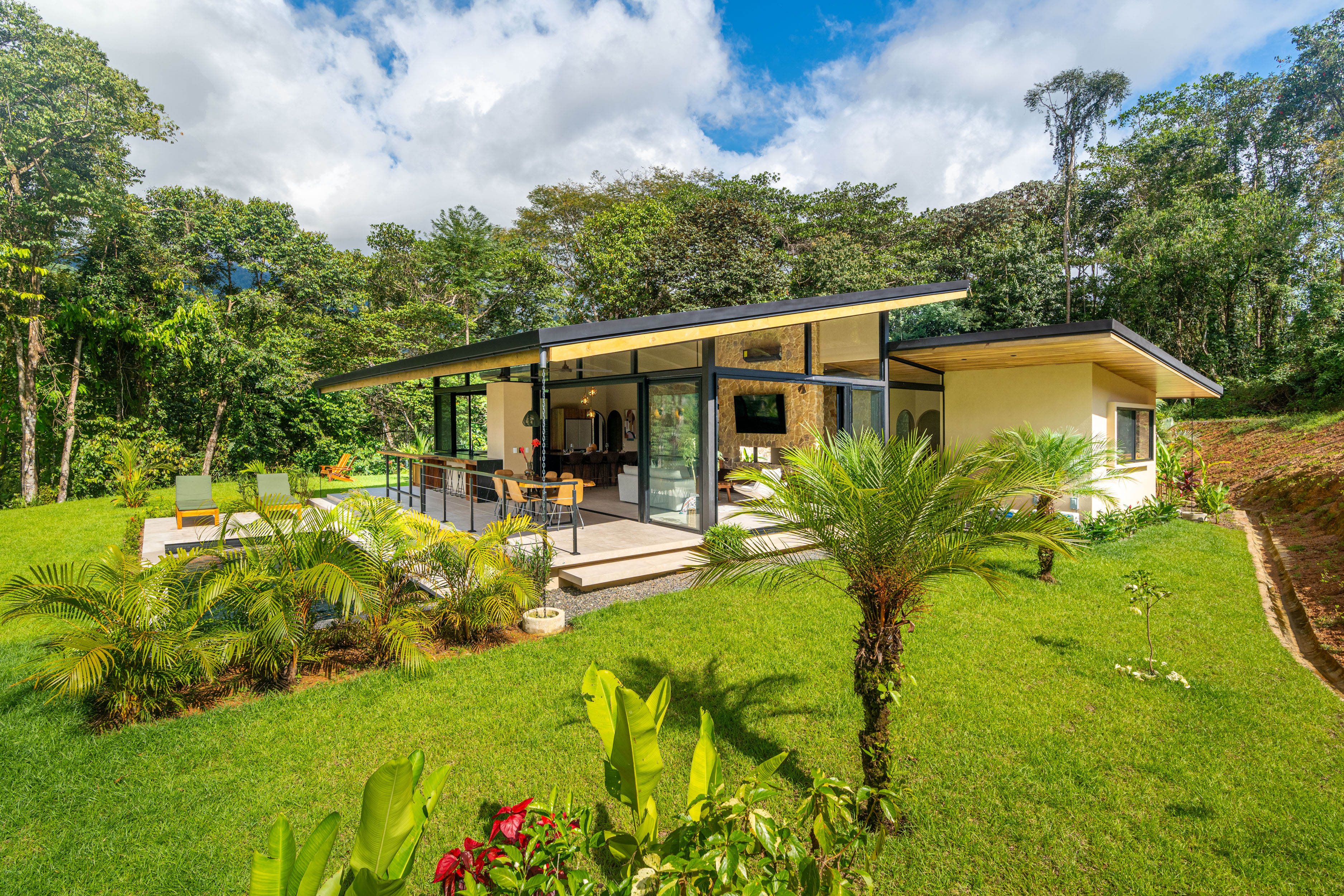 3 bed Single Family Homes For Sale in Ojochal, Puntarenas - thumb 6