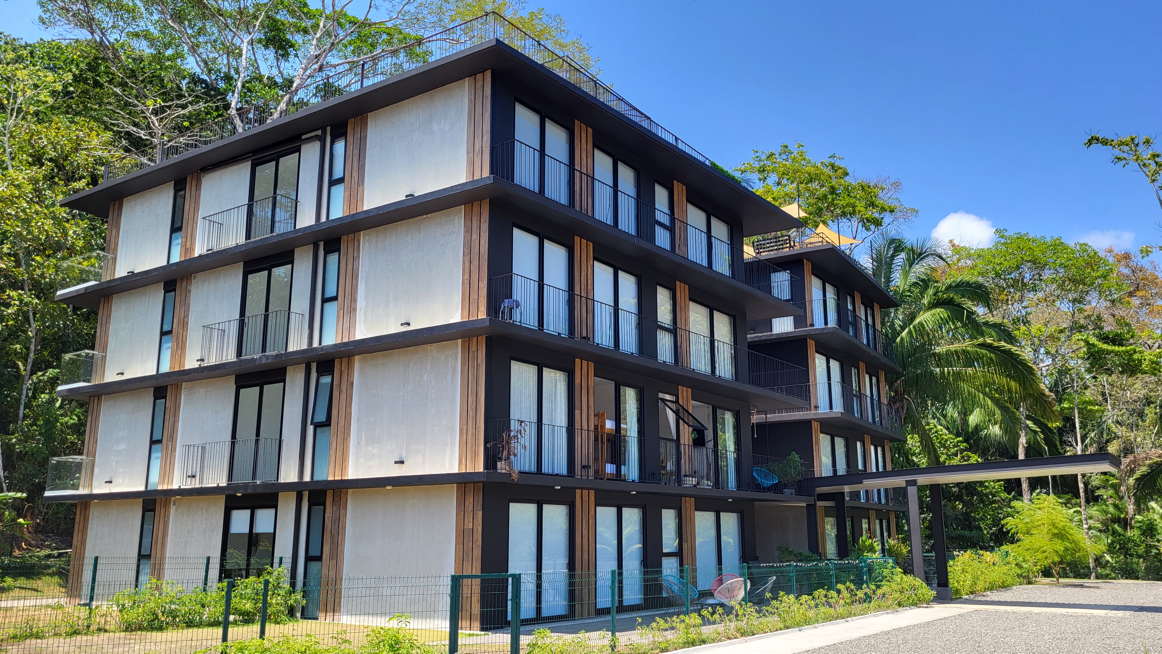 2 bed Condo For Sale in Playa Hermosa, Puntarenas - thumb 2