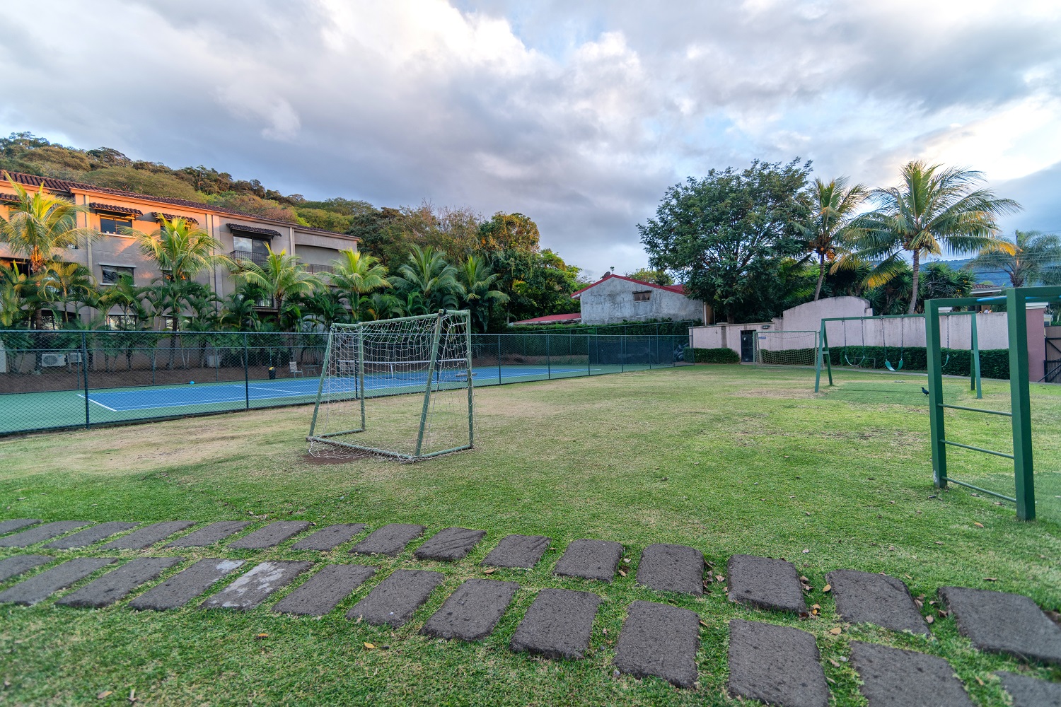 3 bed Apartment For Rent in Santa Ana, San Jose - thumb 4