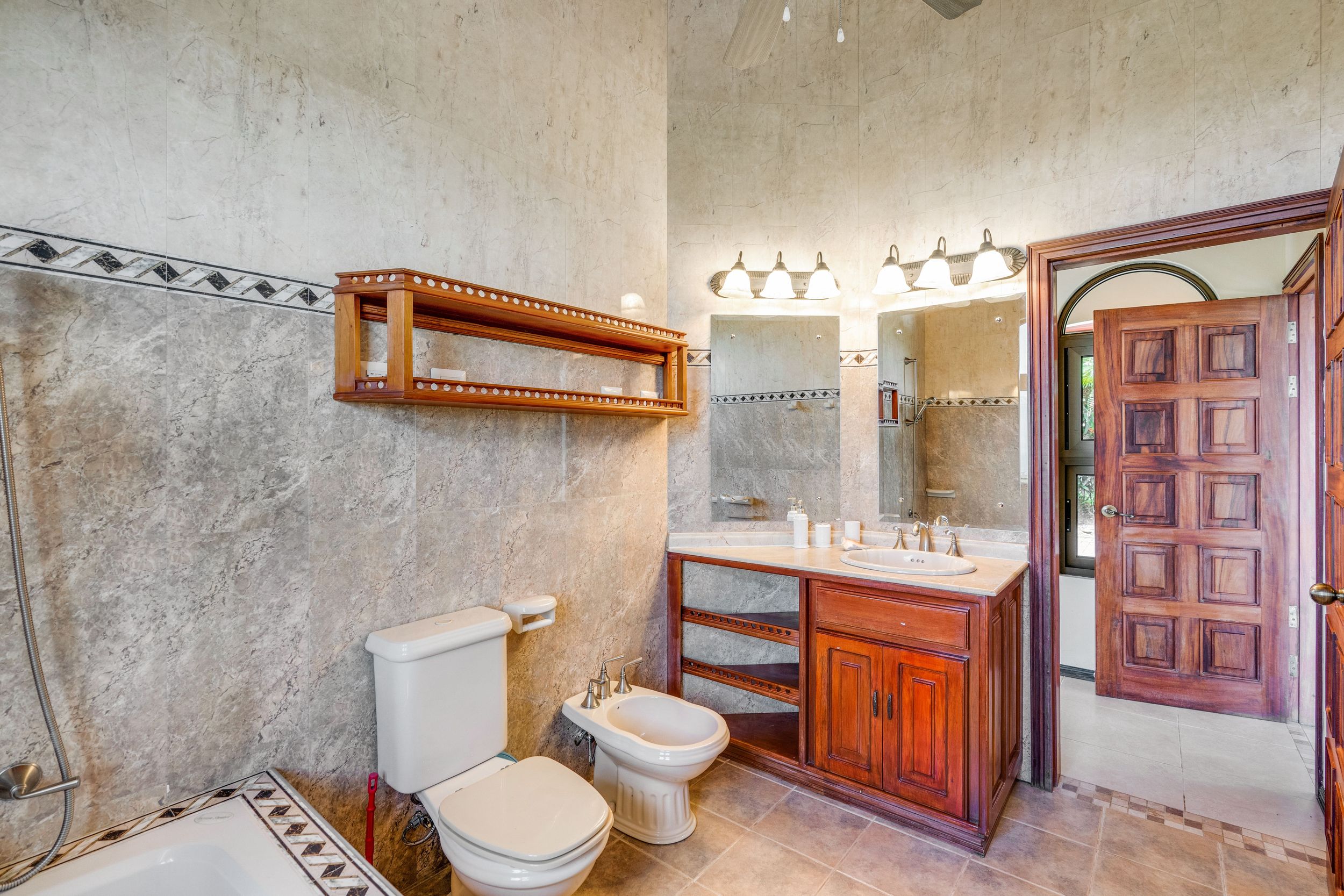 7 bed Single Family Homes For Sale in Ojochal, Puntarenas - thumb 30