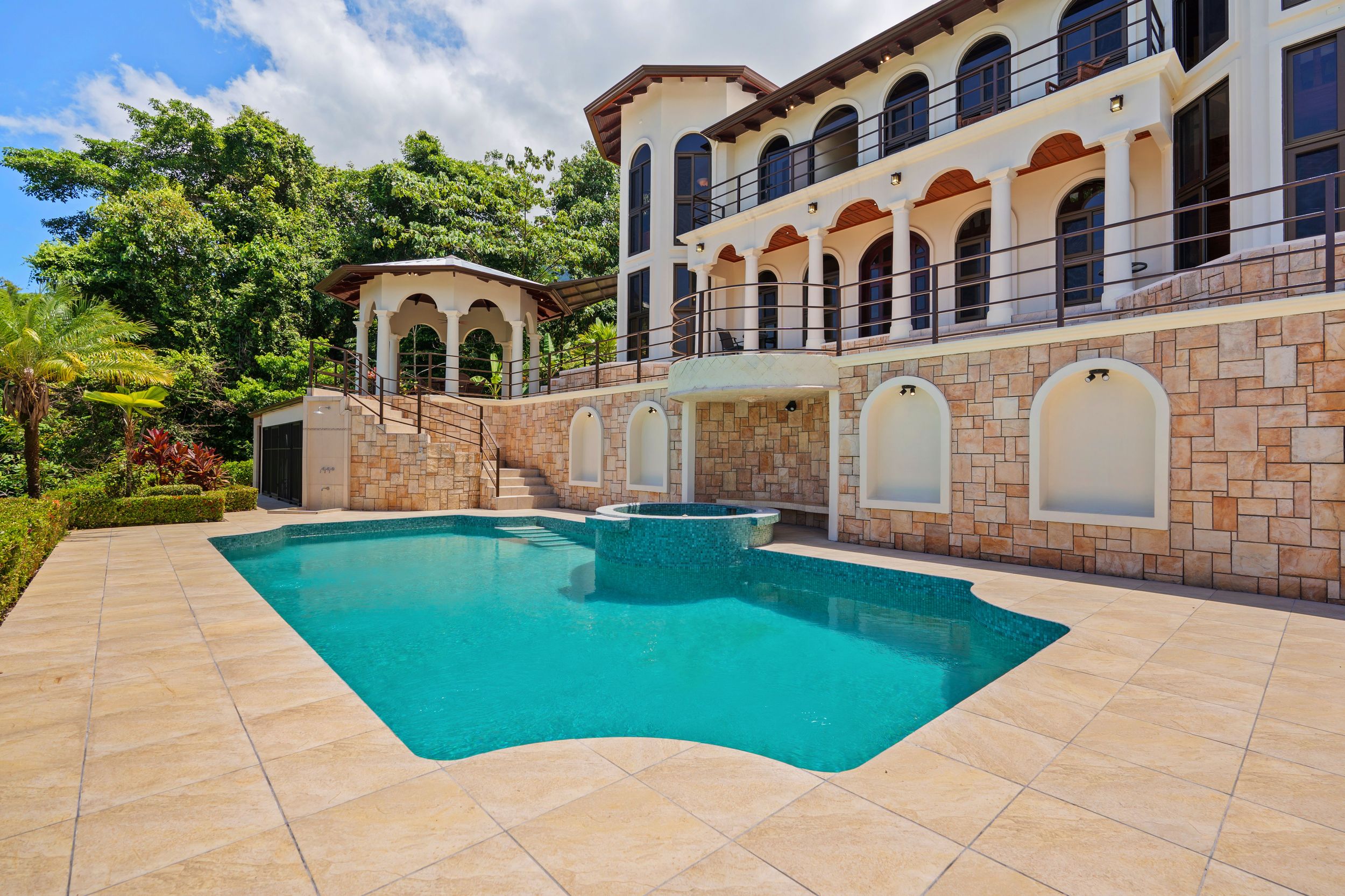 7 bed Single Family Homes For Sale in Ojochal, Puntarenas - thumb 9