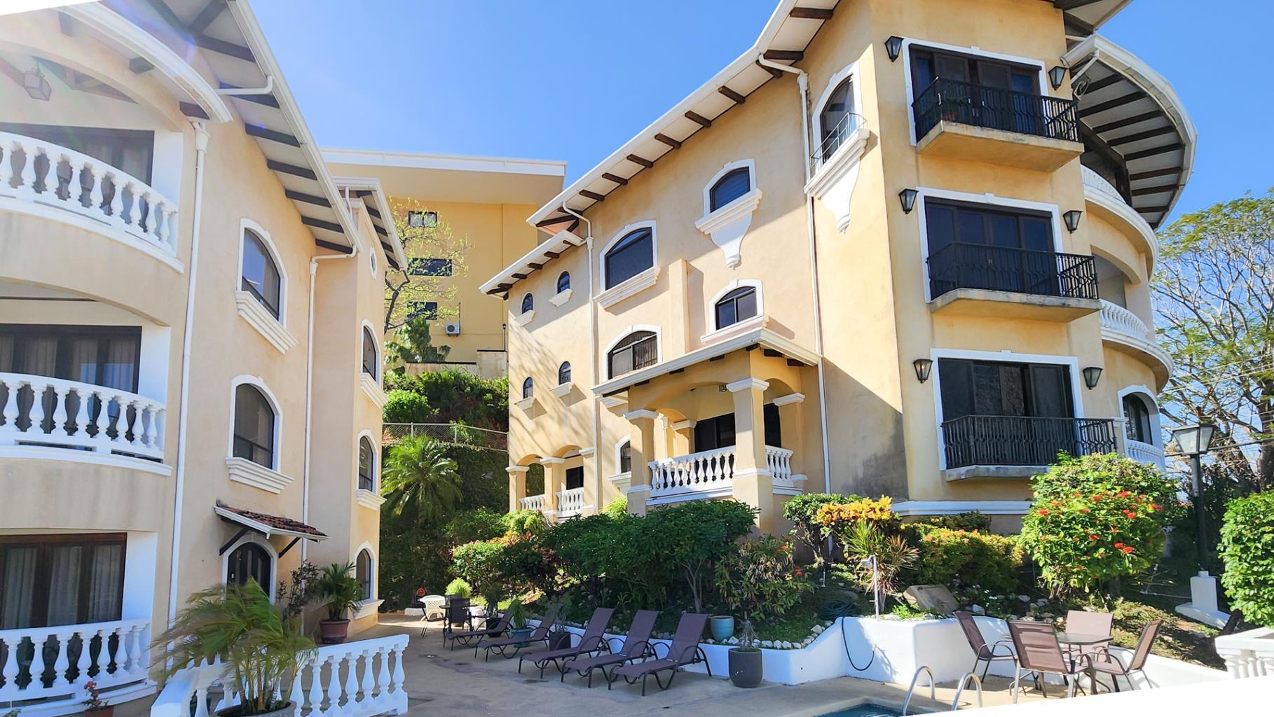 1 bed Condo For Sale in Playa Flamingo, Guanacaste - thumb 1