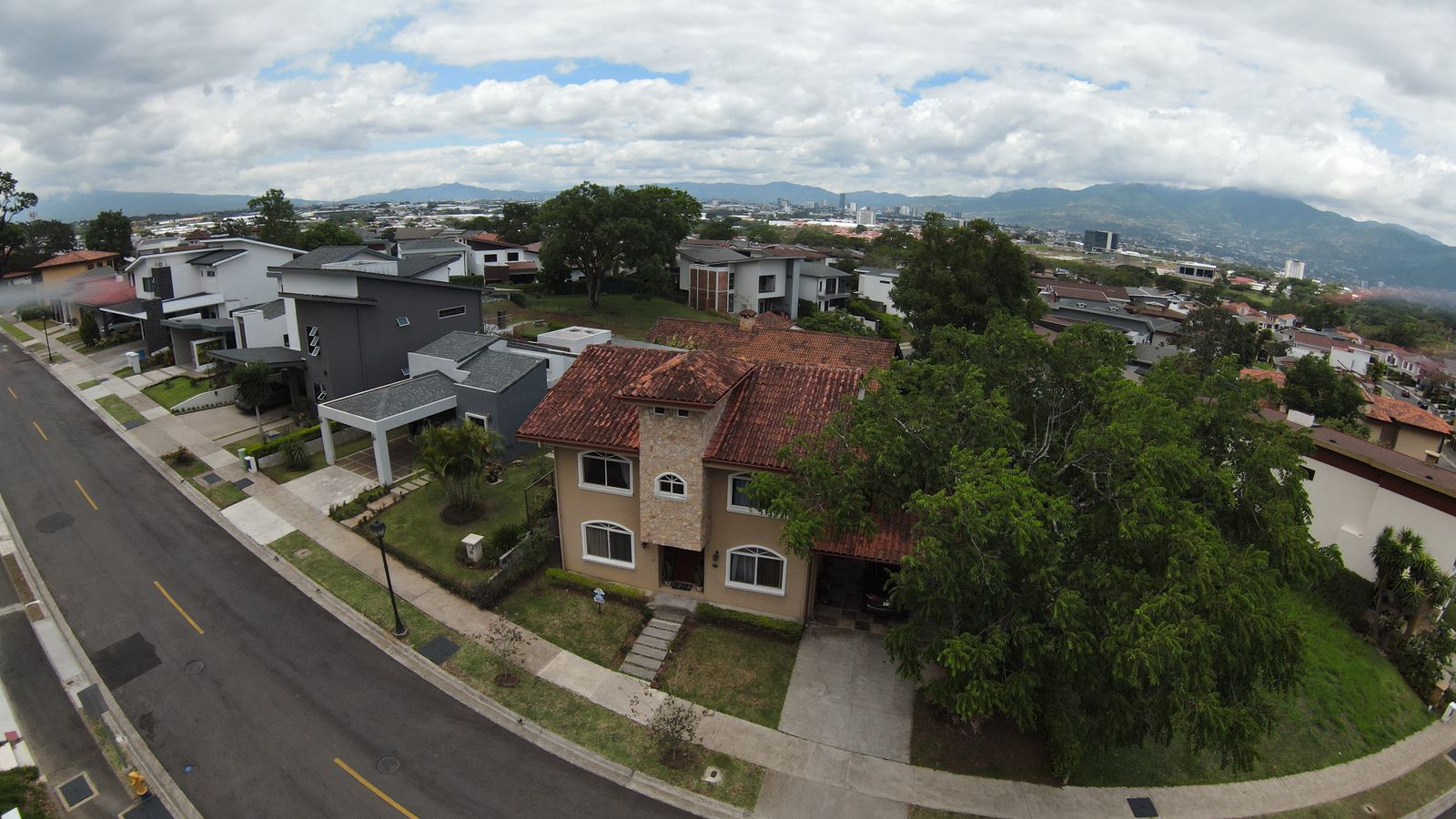 3 bed Condo For Sale in Heredia, Heredia - thumb 2