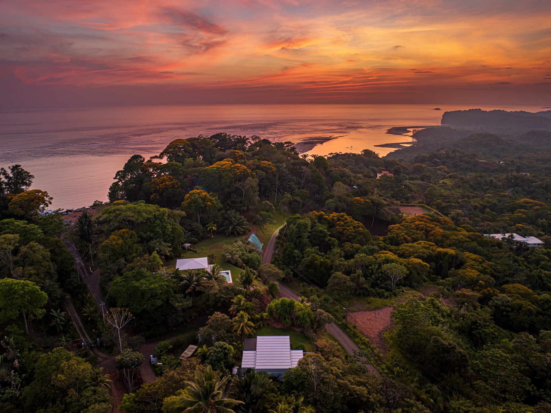 3 bed Single Family Homes For Sale in Ojochal, Puntarenas - thumb 6