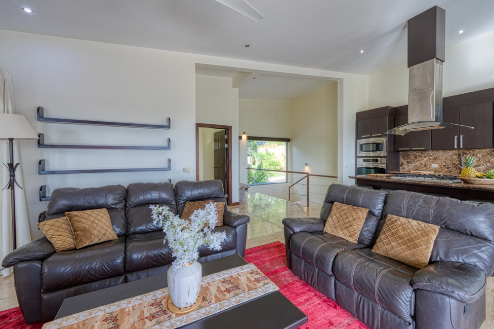 4 bed Single Family Homes For Sale in Uvita, Puntarenas - thumb 19