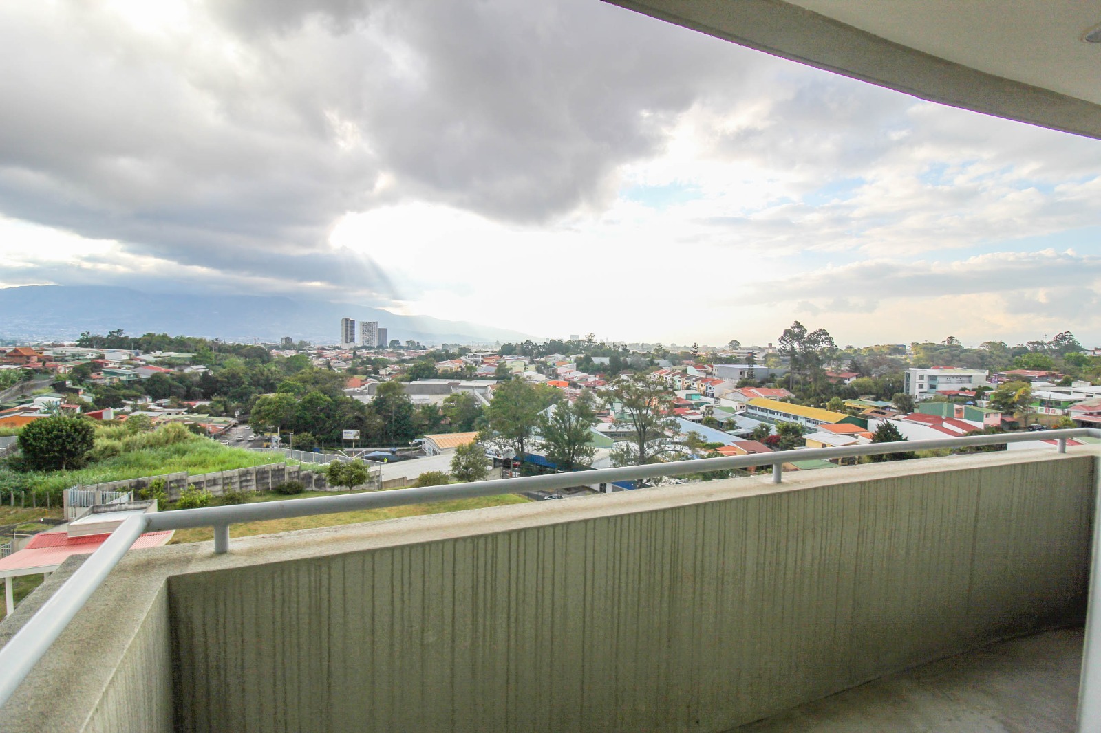 2 bed Condo For Rent in Granadilla, San Jose - thumb 8