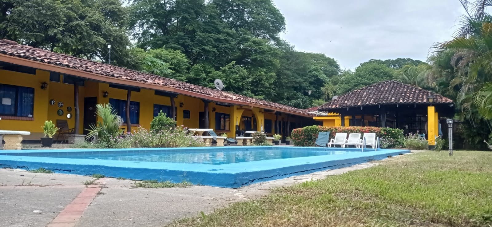 16 bed Hotel / Leisure For Sale in Naranjo, Guanacaste - thumb 1