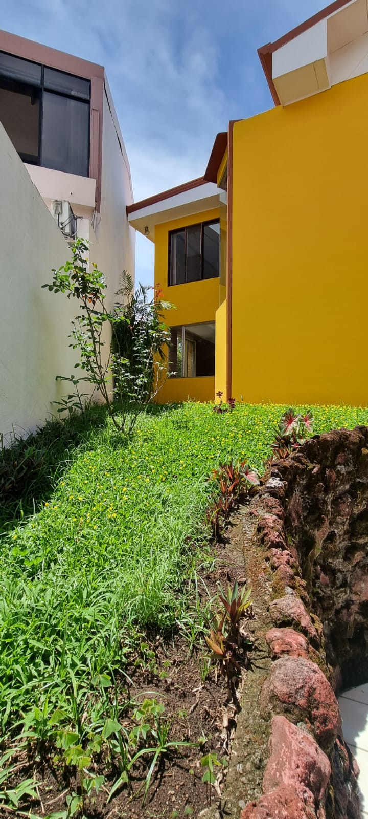 4 bed Single Family Homes For Sale in Ciudad Cariari, Heredia - thumb 11