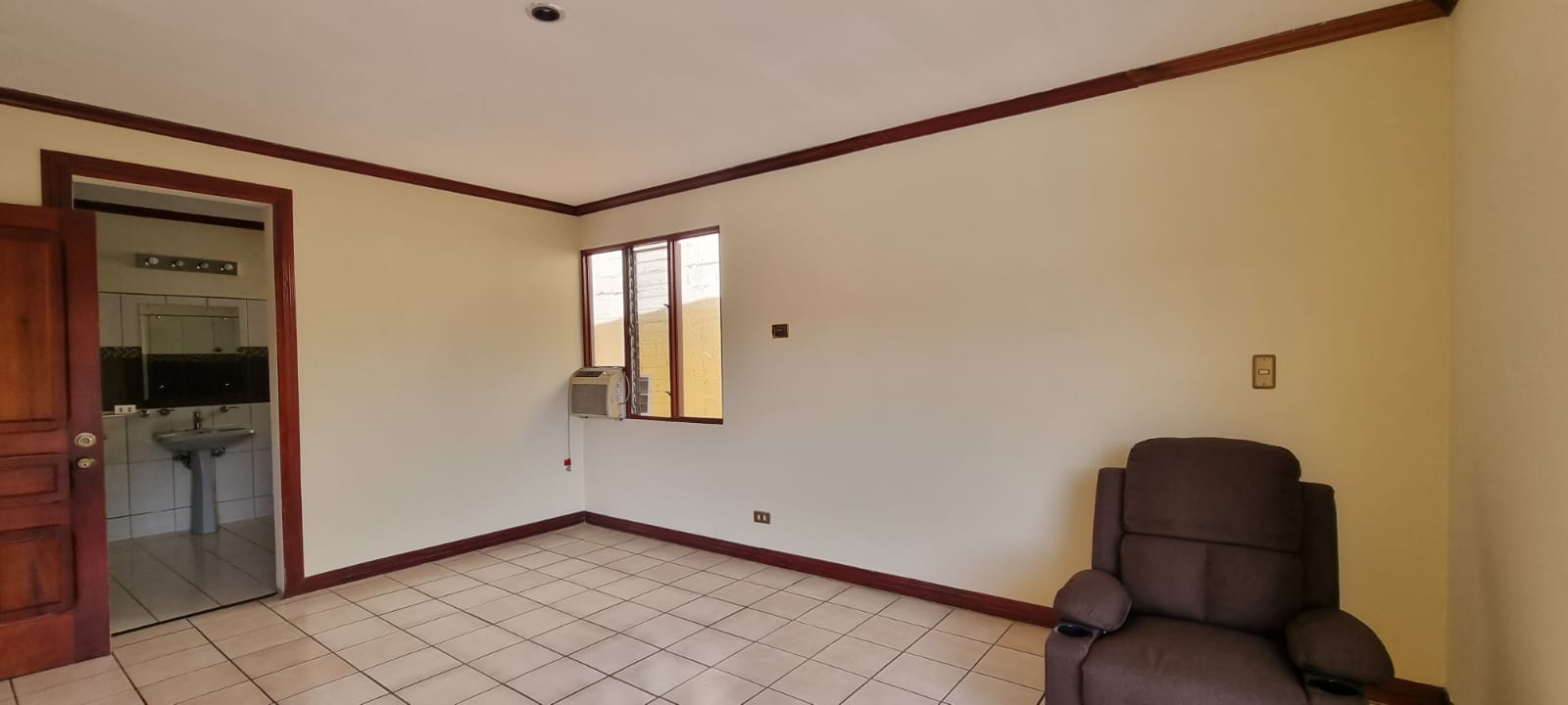 4 bed Single Family Homes For Sale in Ciudad Cariari, Heredia - thumb 28