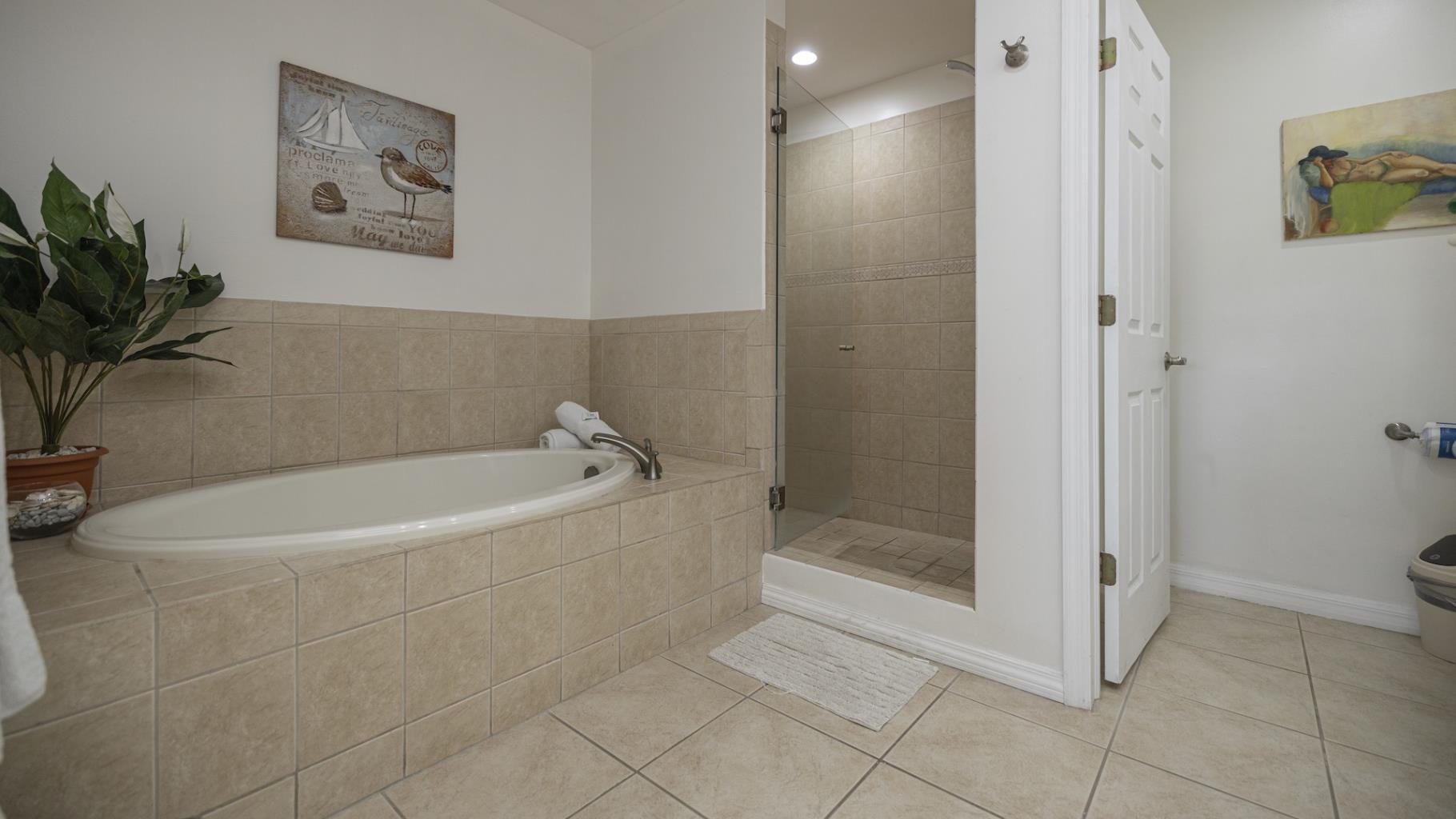 2 bed Condo For Sale in Playas Del Coco, Guanacaste - thumb 5