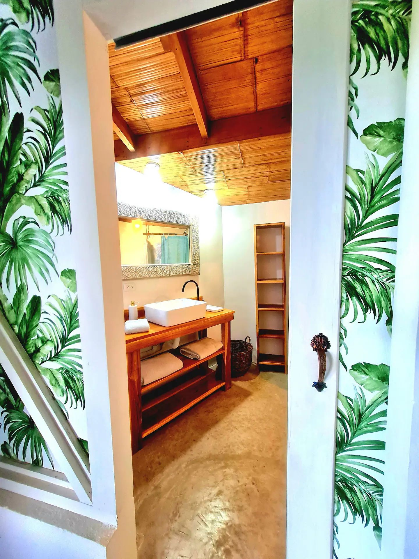 4 bed Single Family Homes For Sale in Santa Teresa, Puntarenas - thumb 18