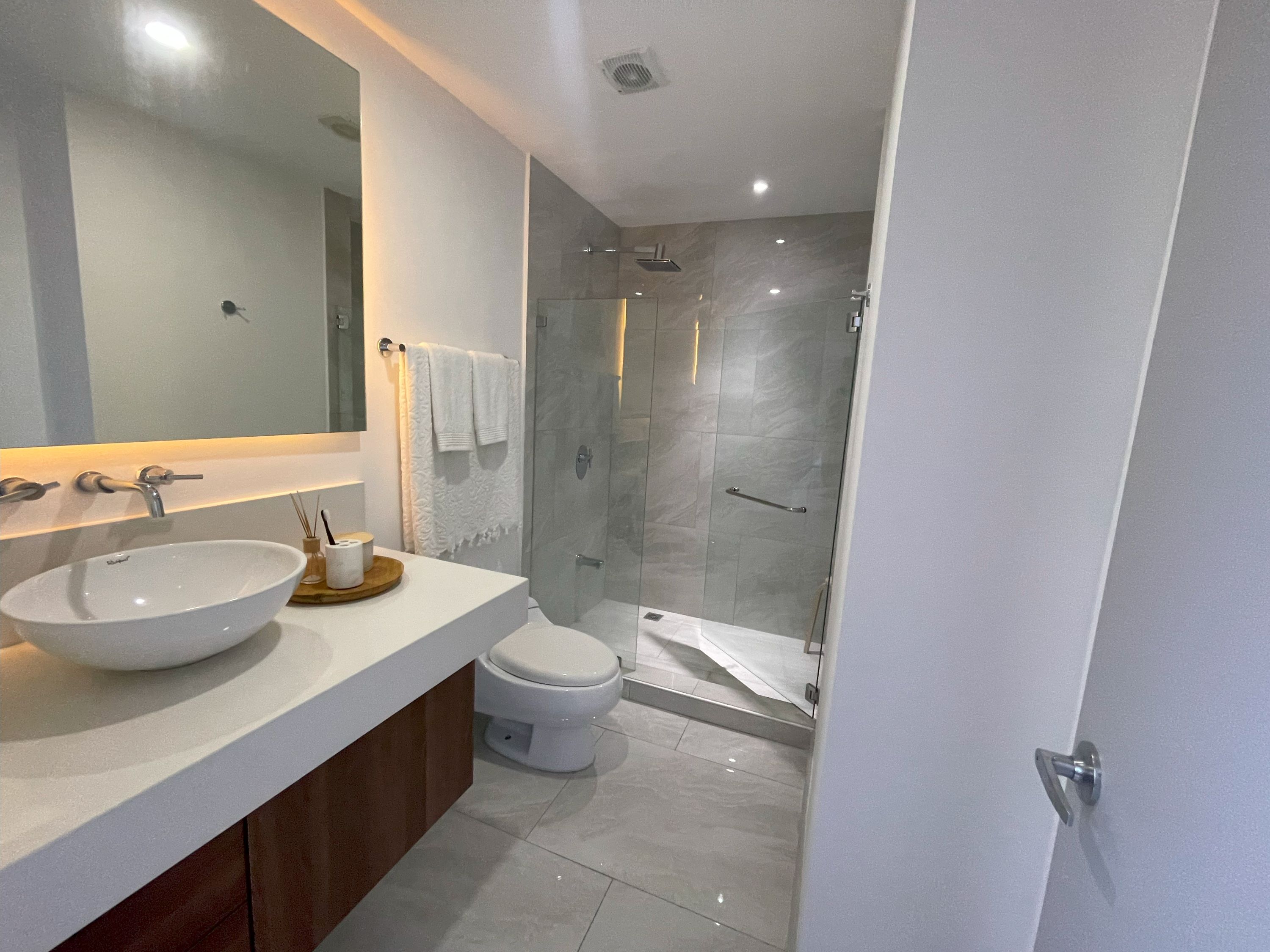3 bed Apartment For Rent in Escazu, San Jose - thumb 16