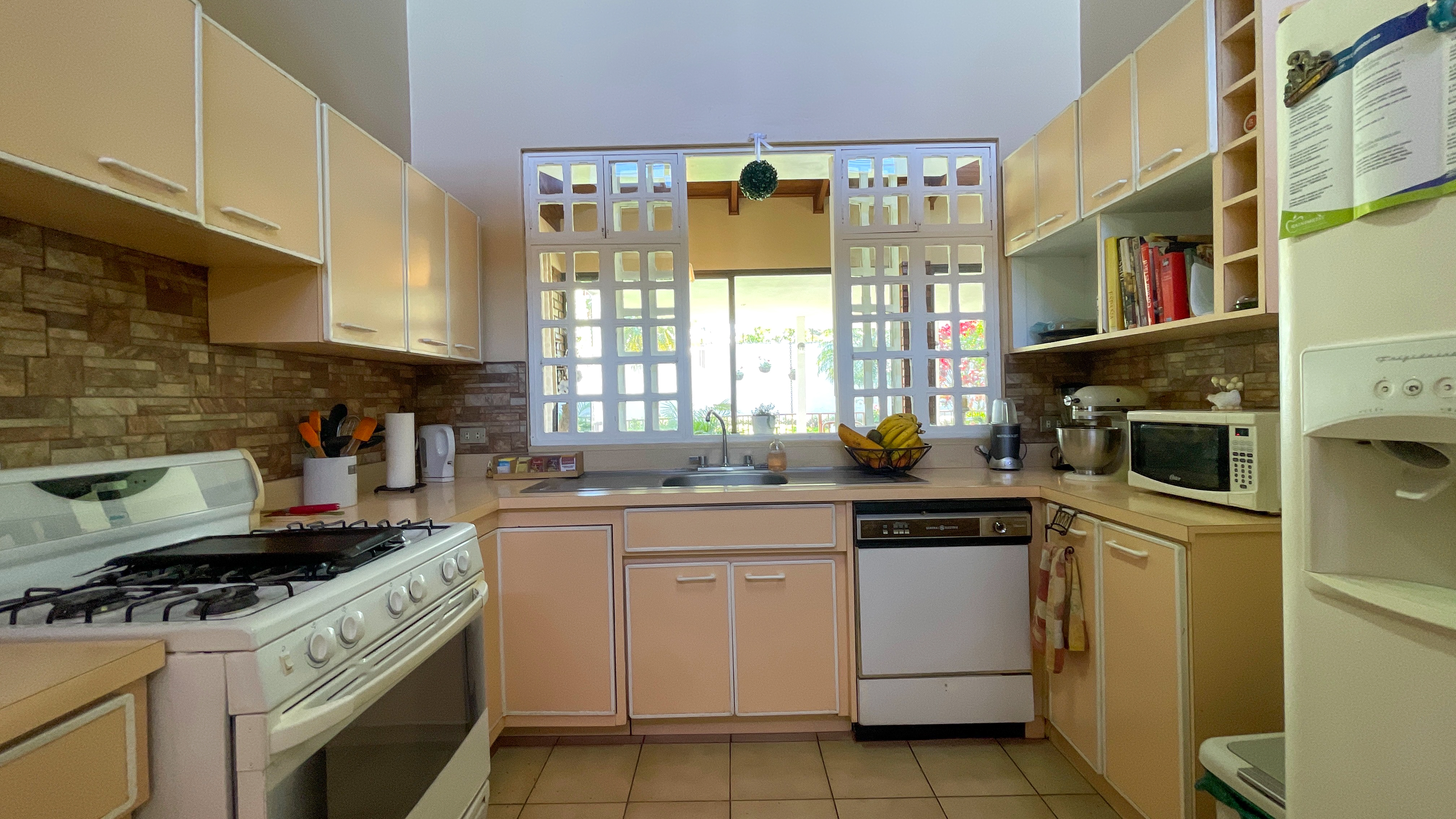 4 bed Single Family Homes For Sale in Escazu, San Jose - thumb 14