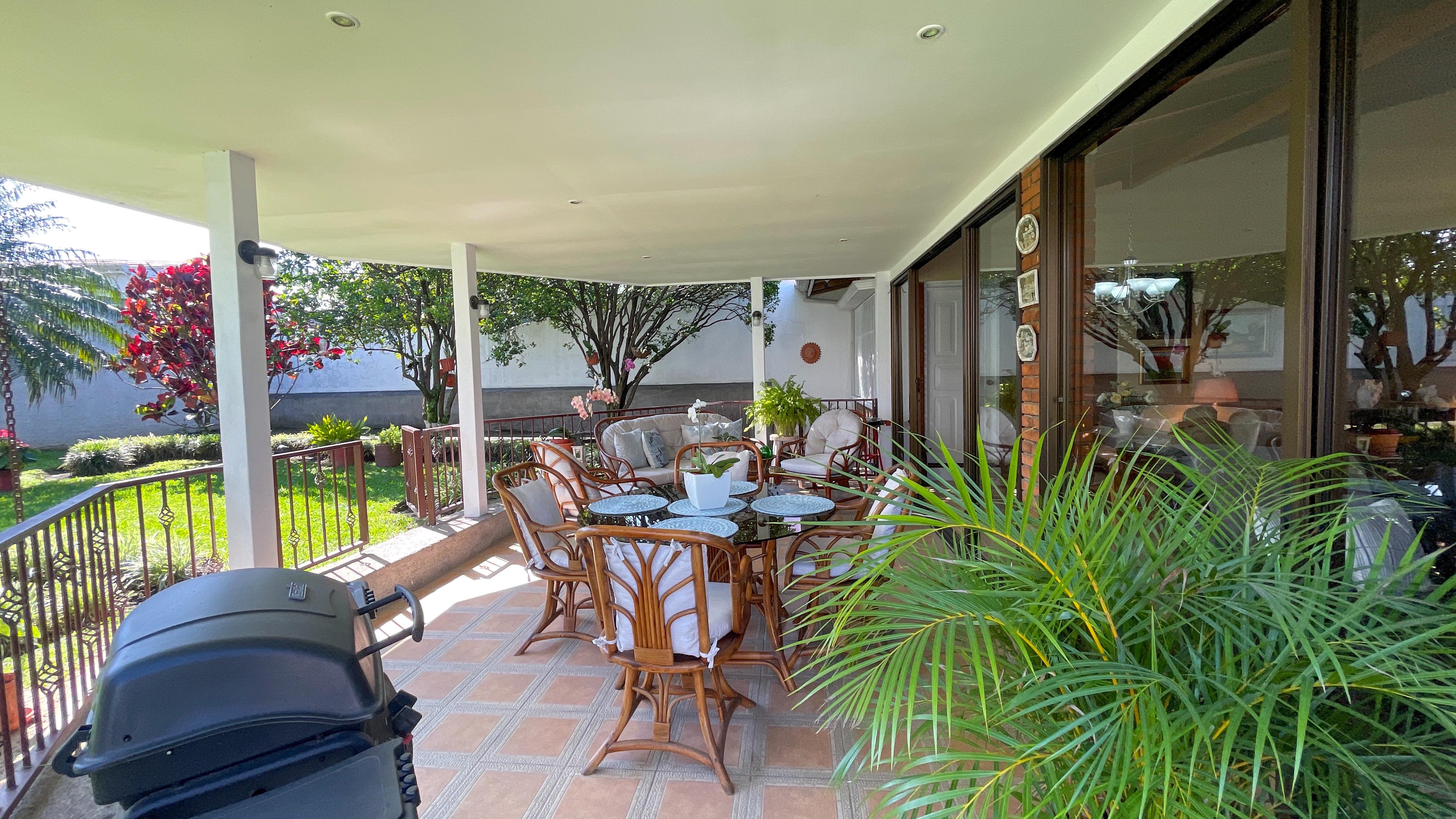 4 bed Single Family Homes For Sale in Escazu, San Jose - thumb 18