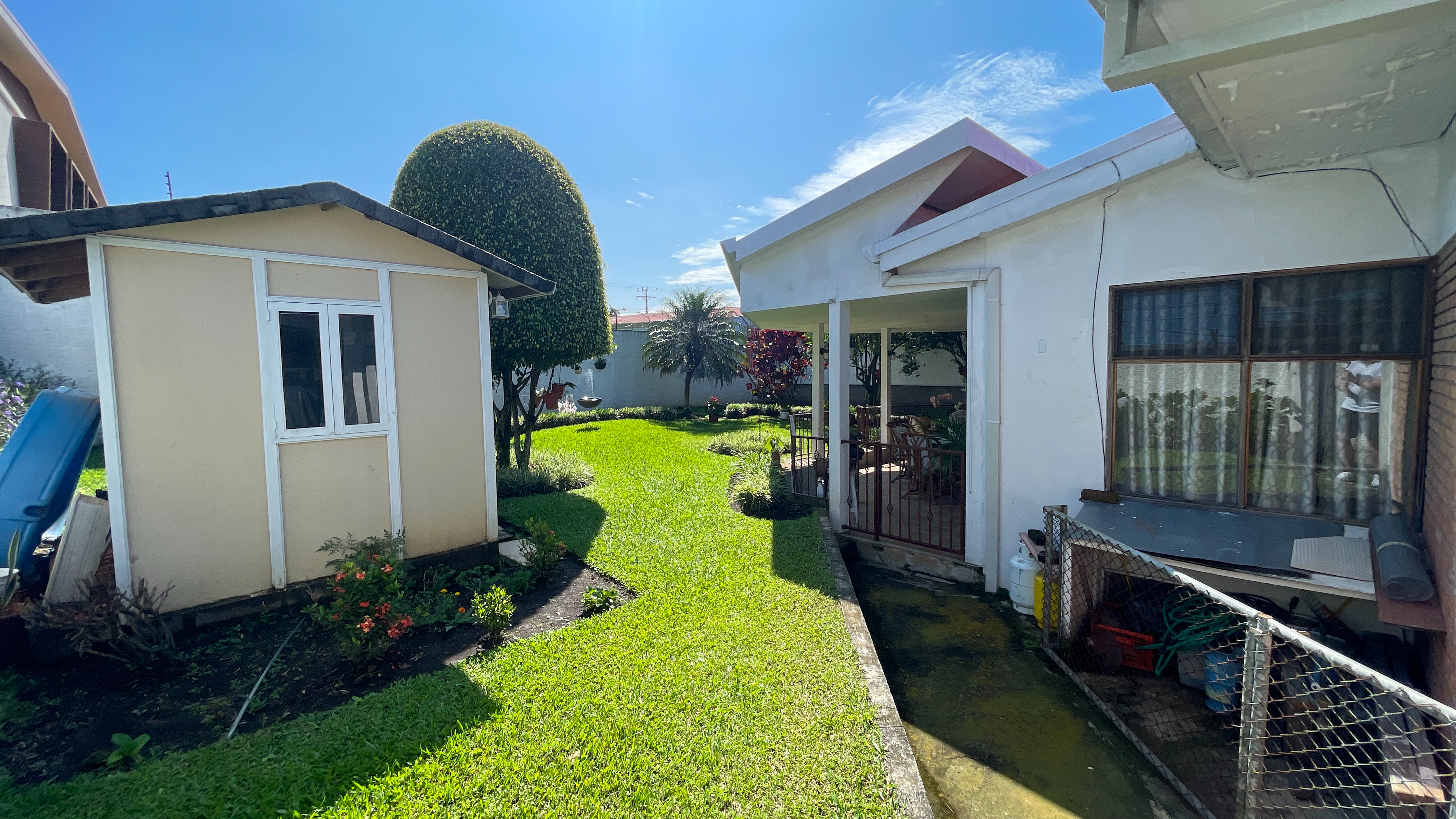 4 bed Single Family Homes For Sale in Escazu, San Jose - thumb 19