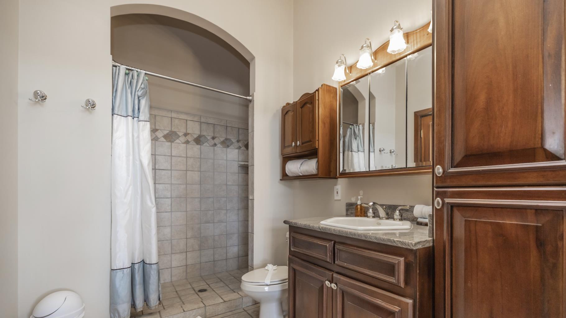 5 bed Single Family Homes For Sale in Ocotal, Guanacaste - thumb 19