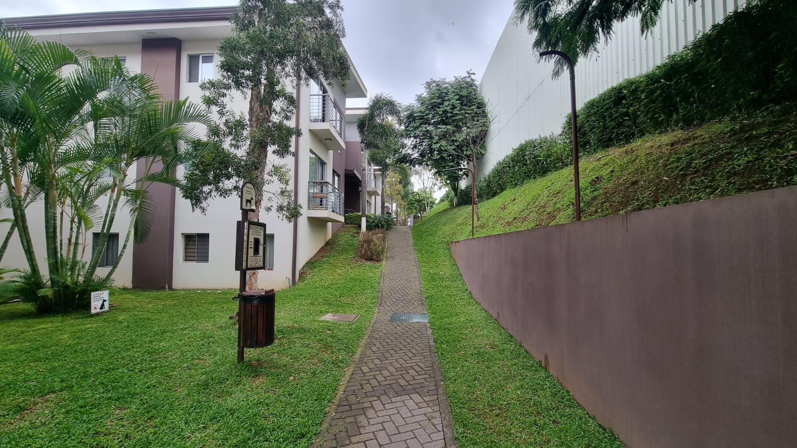 2 bed Condo For Sale in San Jose, San Jose - thumb 2