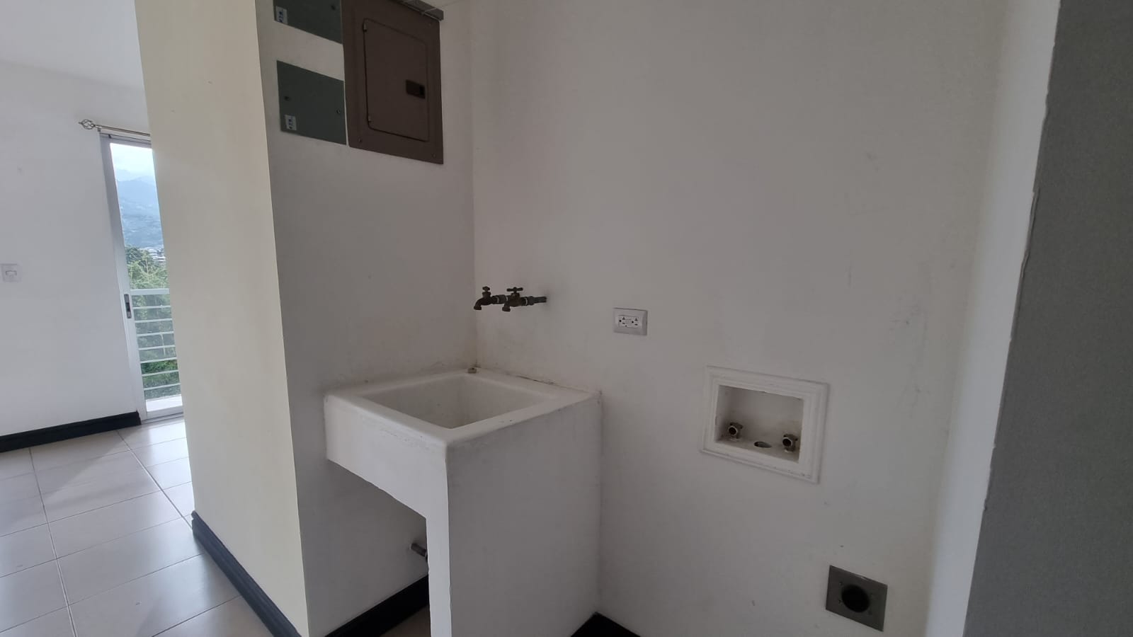 2 bed Condo For Sale in San Jose, San Jose - thumb 17