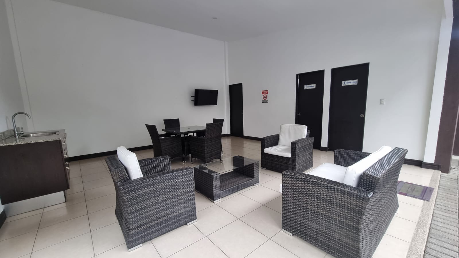 2 bed Condo For Sale in San Jose, San Jose - thumb 13