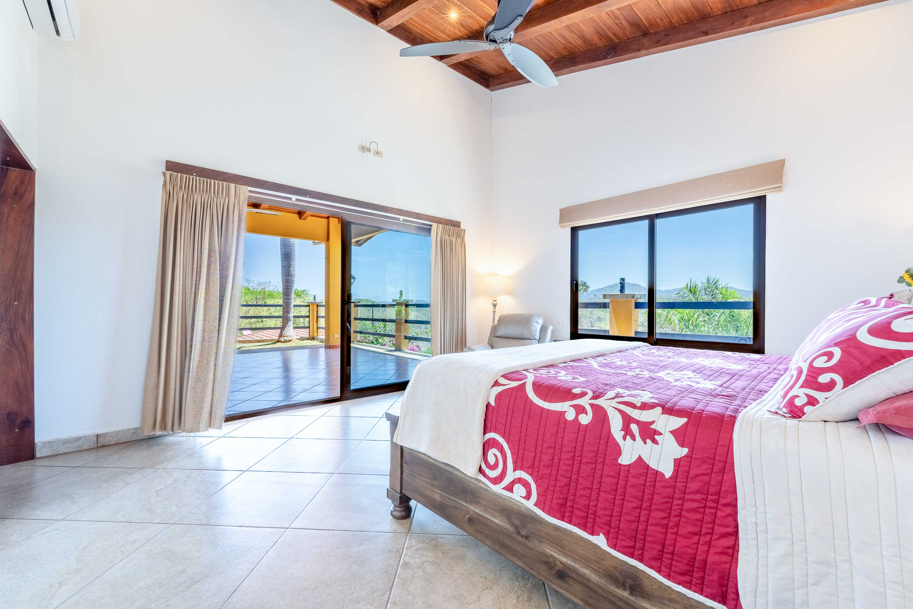 14 bed Single Family Homes For Sale in Tamarindo, Guanacaste - thumb 24