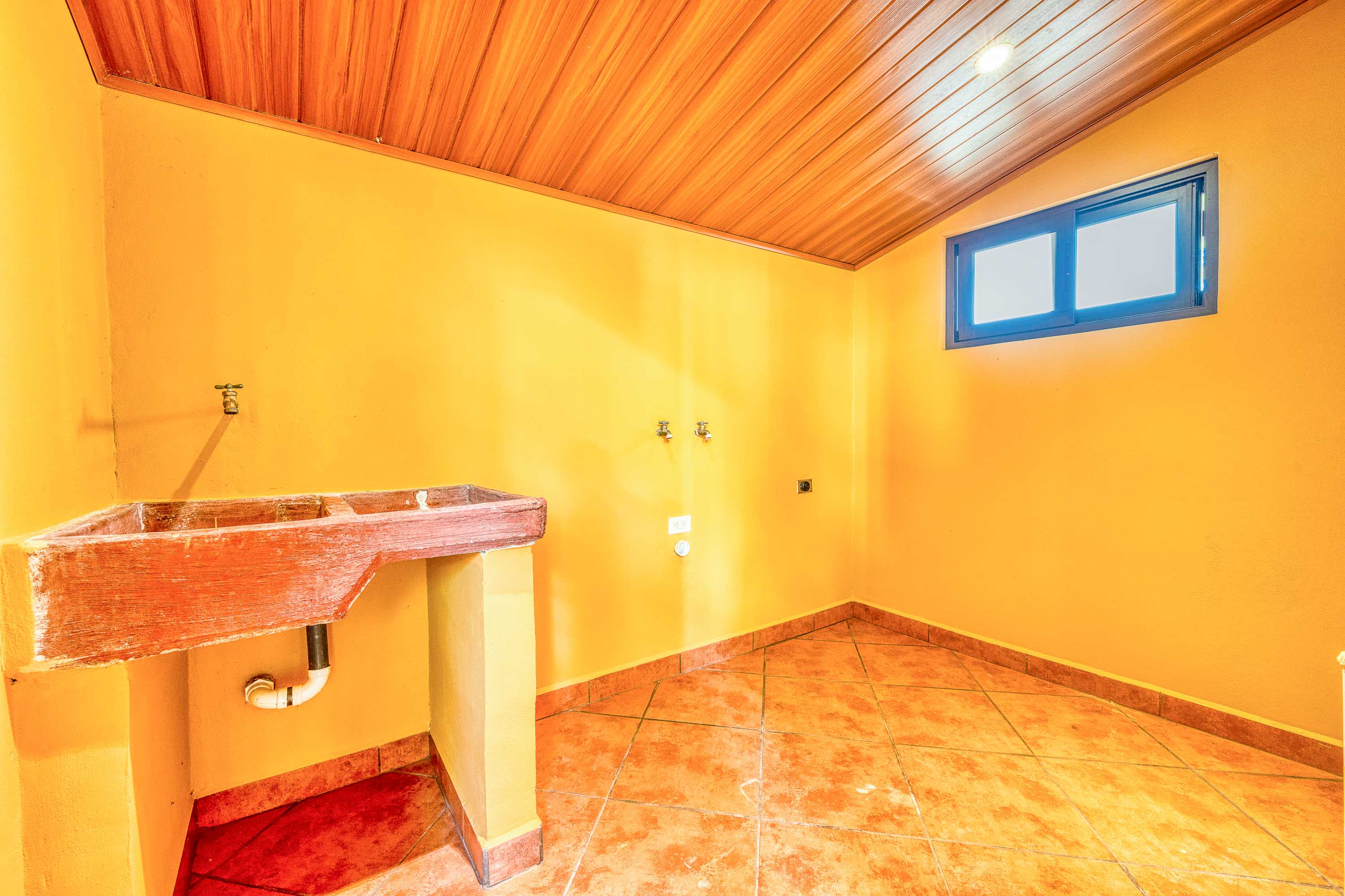 14 bed Single Family Homes For Sale in Tamarindo, Guanacaste - thumb 2