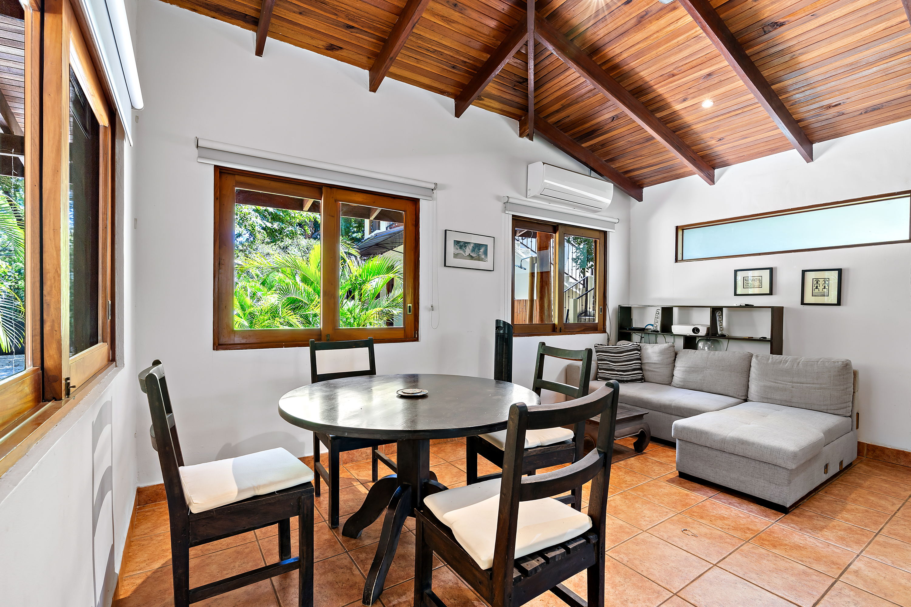 4 bed Single Family Homes For Sale in Tamarindo, Guanacaste - thumb 2