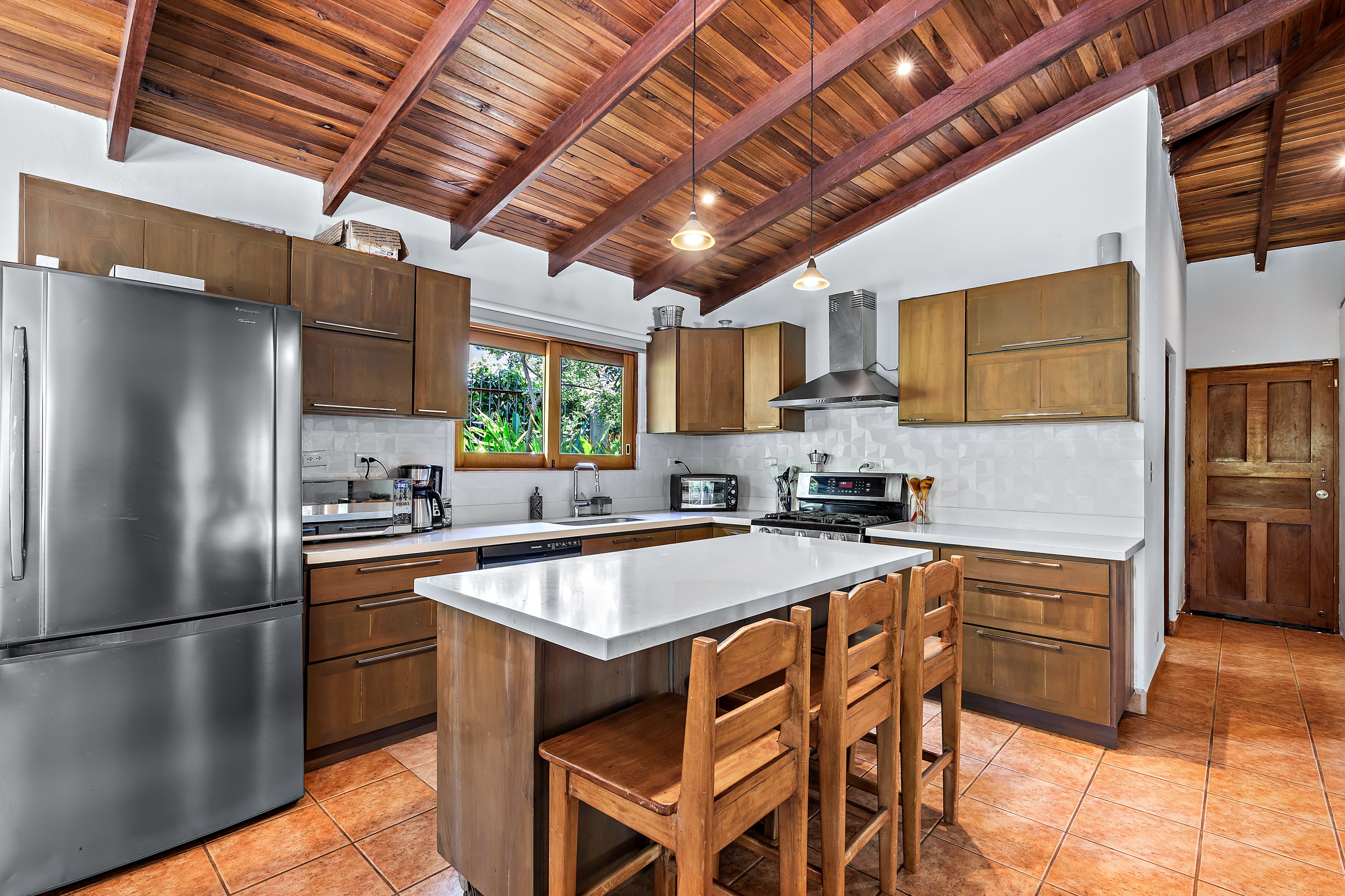 4 bed Single Family Homes For Sale in Tamarindo, Guanacaste - thumb 5