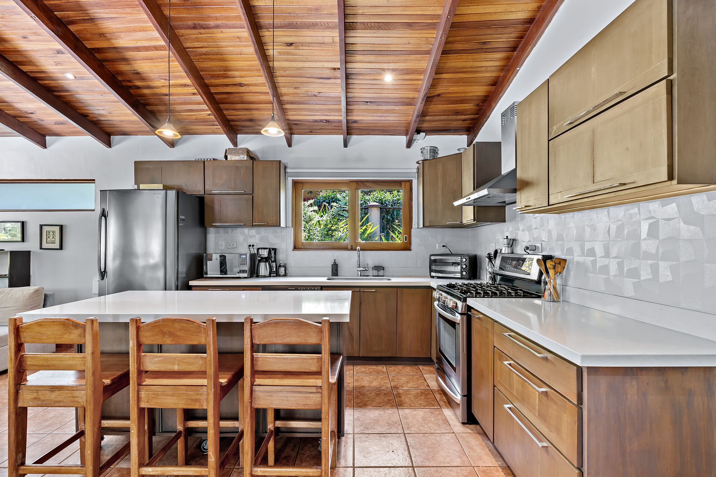 4 bed Single Family Homes For Sale in Tamarindo, Guanacaste - thumb 6