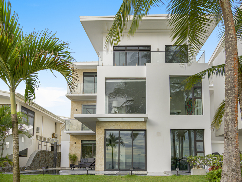 6 bed Single Family Homes For Sale in Jaco, Puntarenas - 1