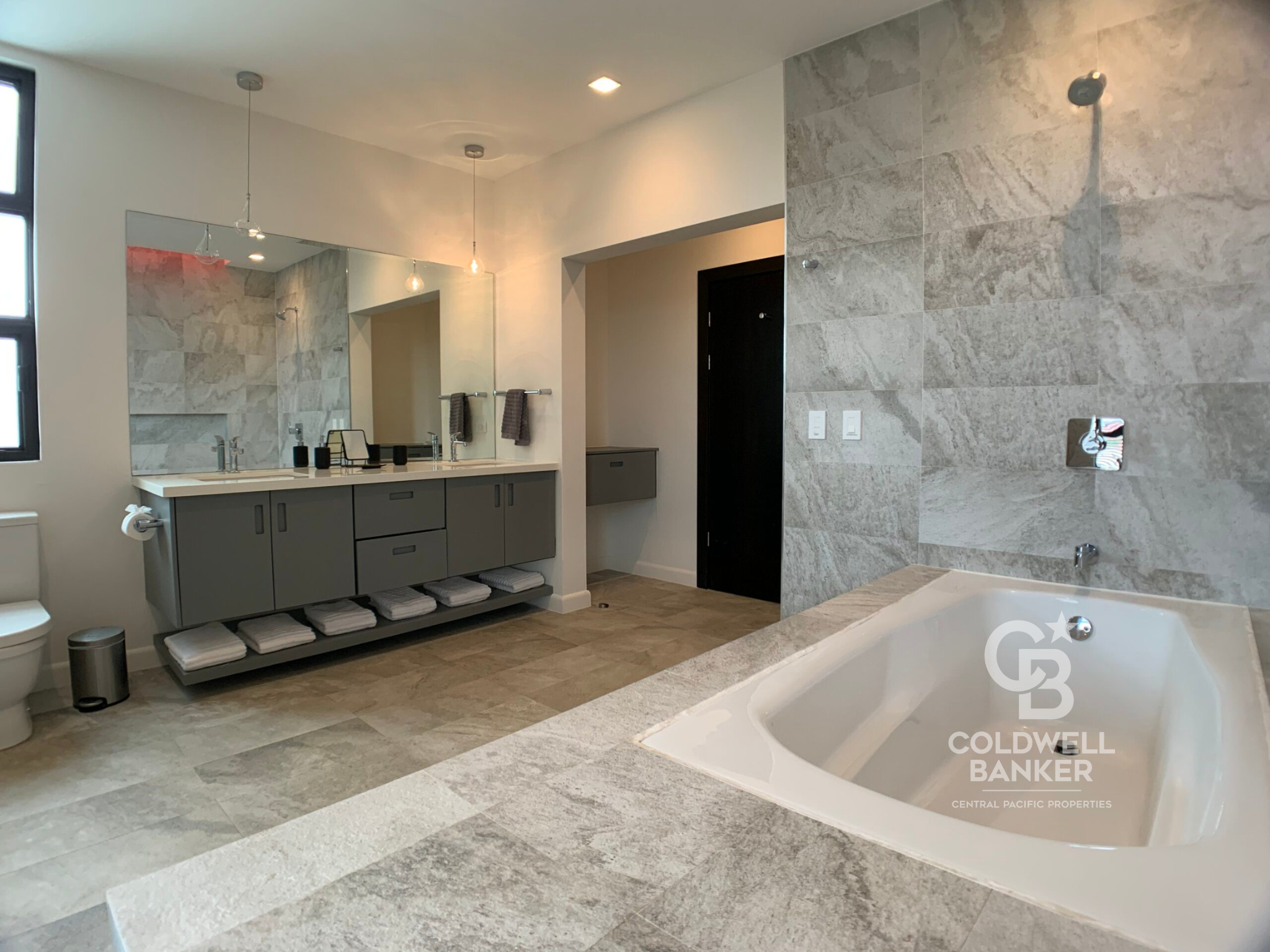 6 bed Single Family Homes For Sale in Jaco, Puntarenas - thumb 16