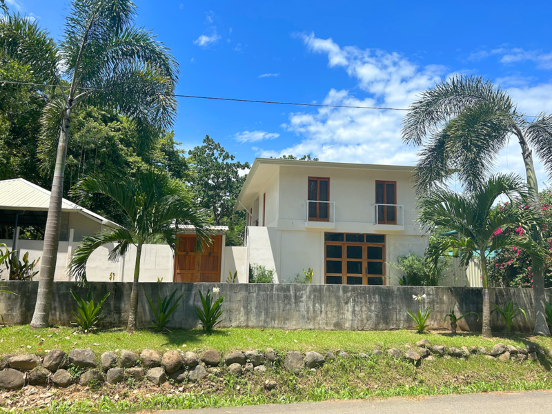 6 bed Property For Sale in Uvita, Puntarenas - 1