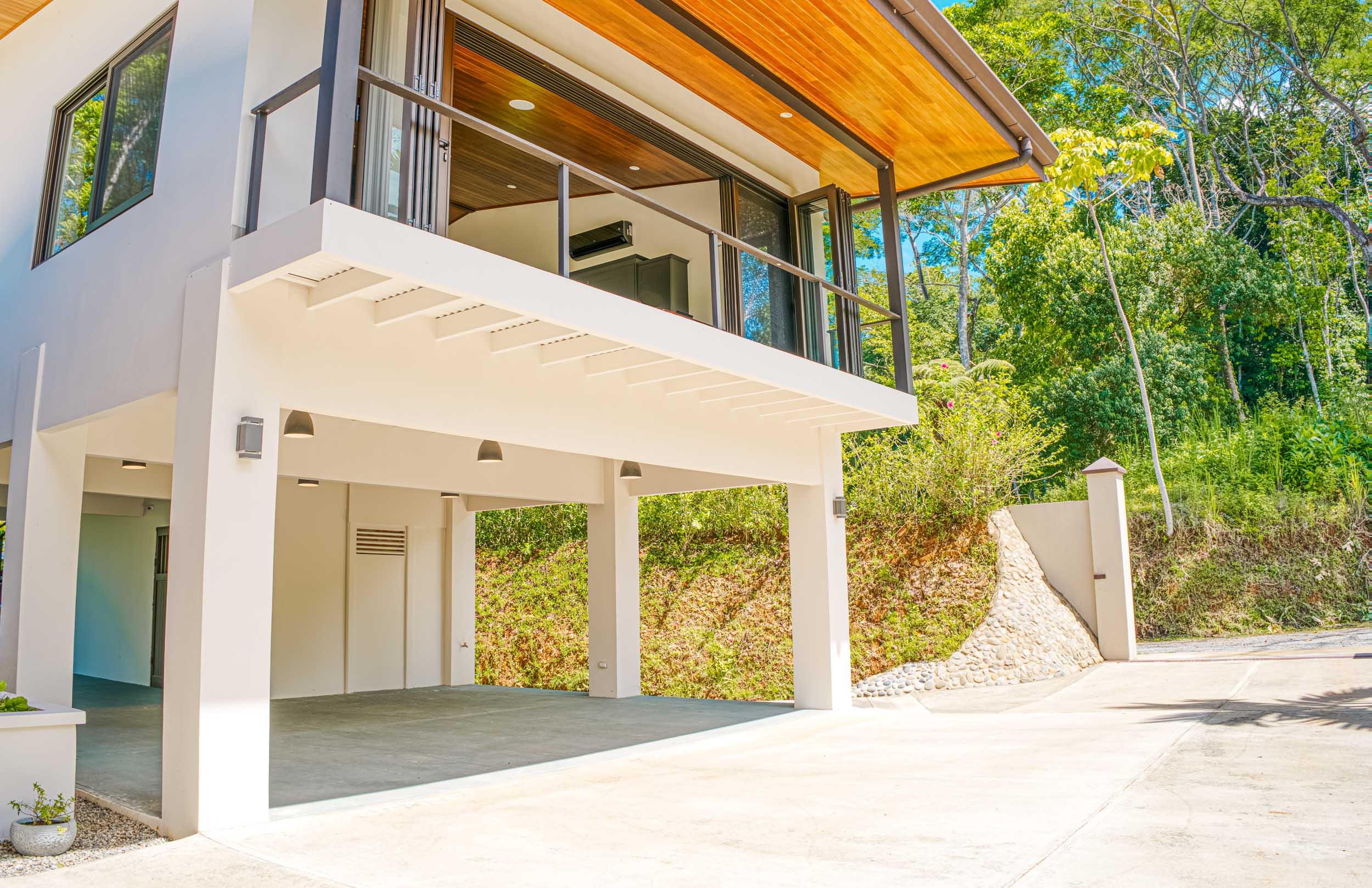 4 bed Single Family Homes For Sale in Uvita, Puntarenas - thumb 9