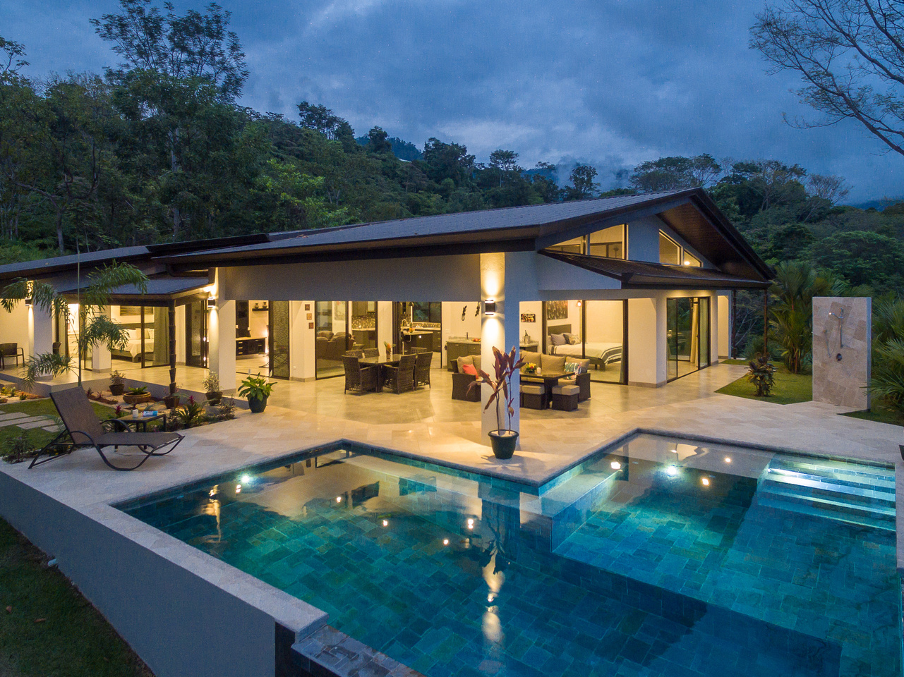 4 bed Single Family Homes For Sale in Uvita, Puntarenas - thumb 4