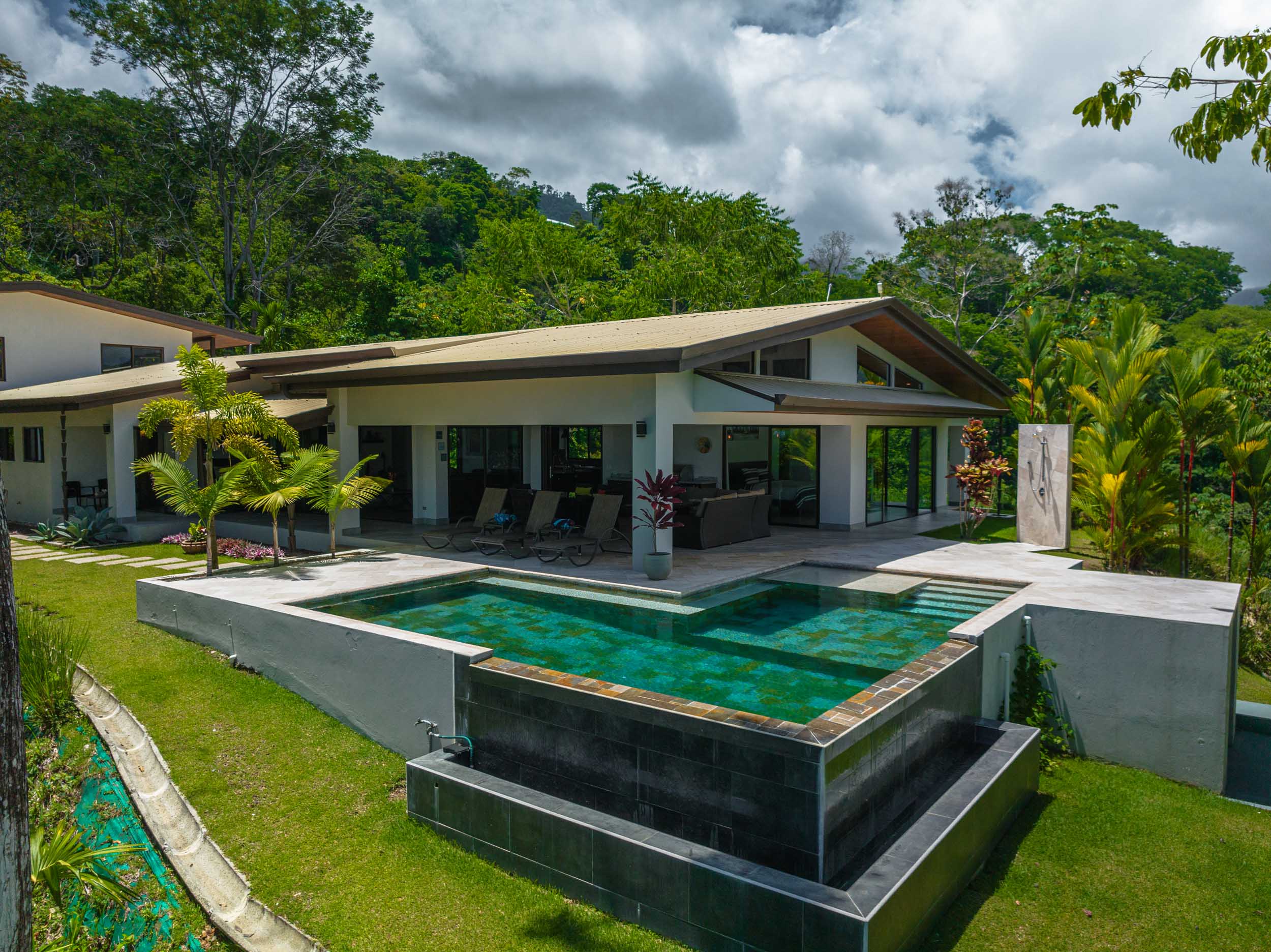 4 bed Single Family Homes For Sale in Uvita, Puntarenas - thumb 1