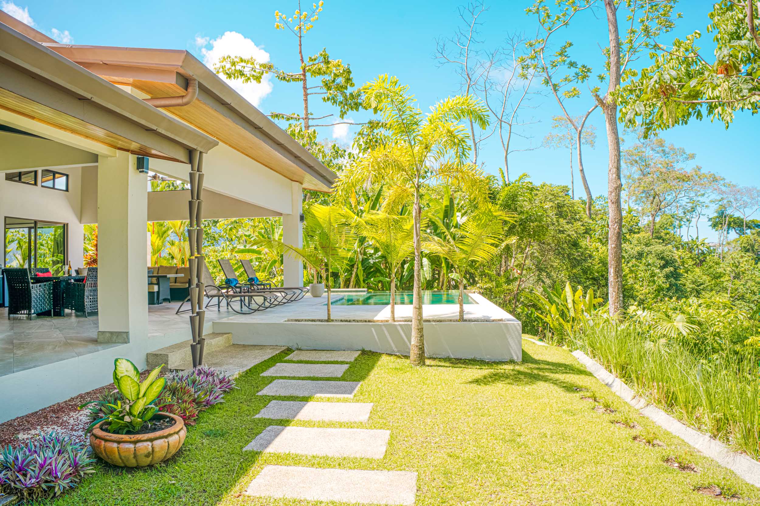 4 bed Single Family Homes For Sale in Uvita, Puntarenas - thumb 12