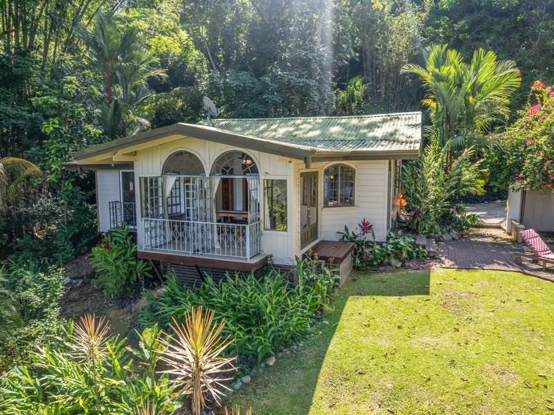 3 bed Single Family Homes For Sale in Dominical, Puntarenas - 1