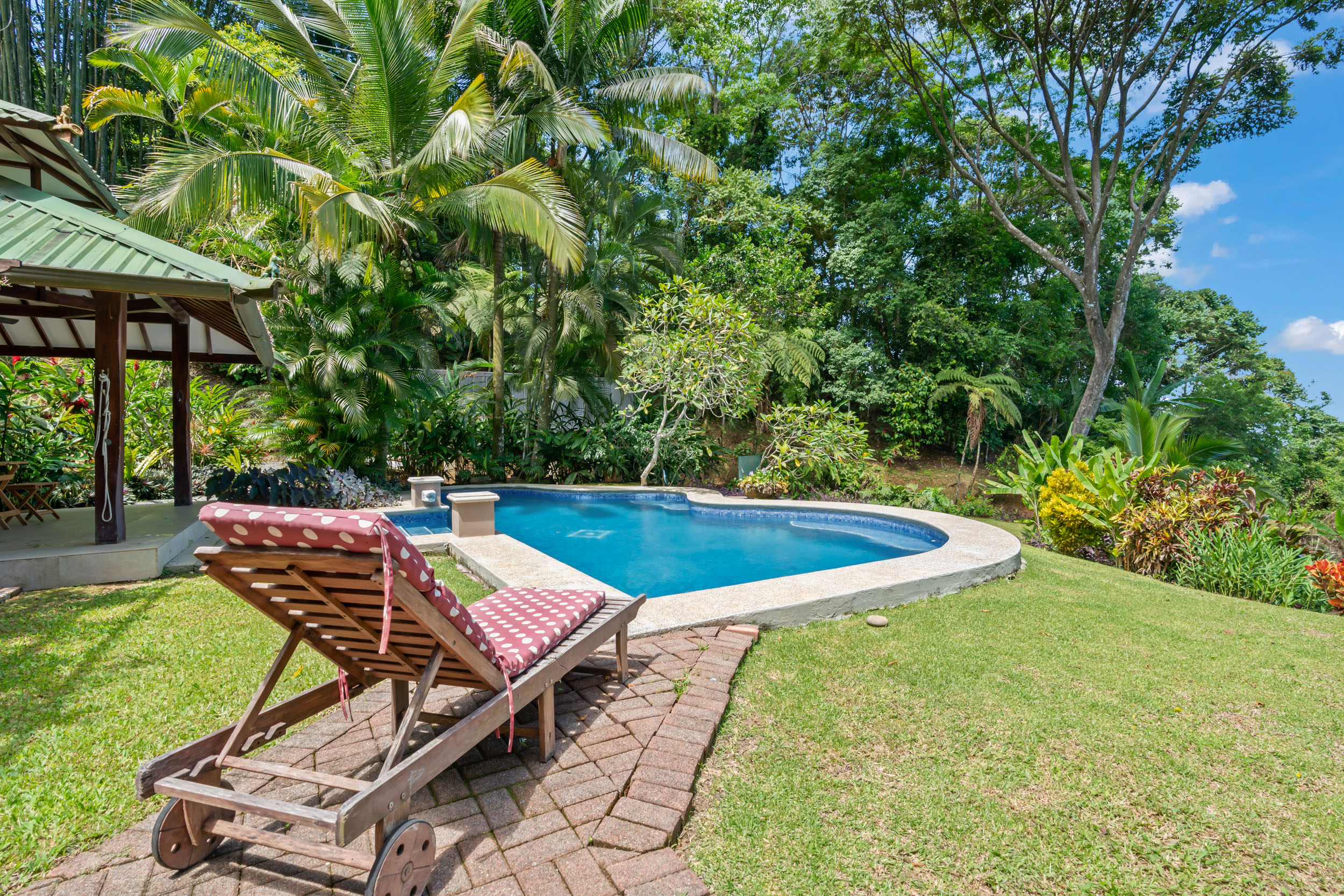 3 bed Single Family Homes For Sale in Dominical, Puntarenas - thumb 7