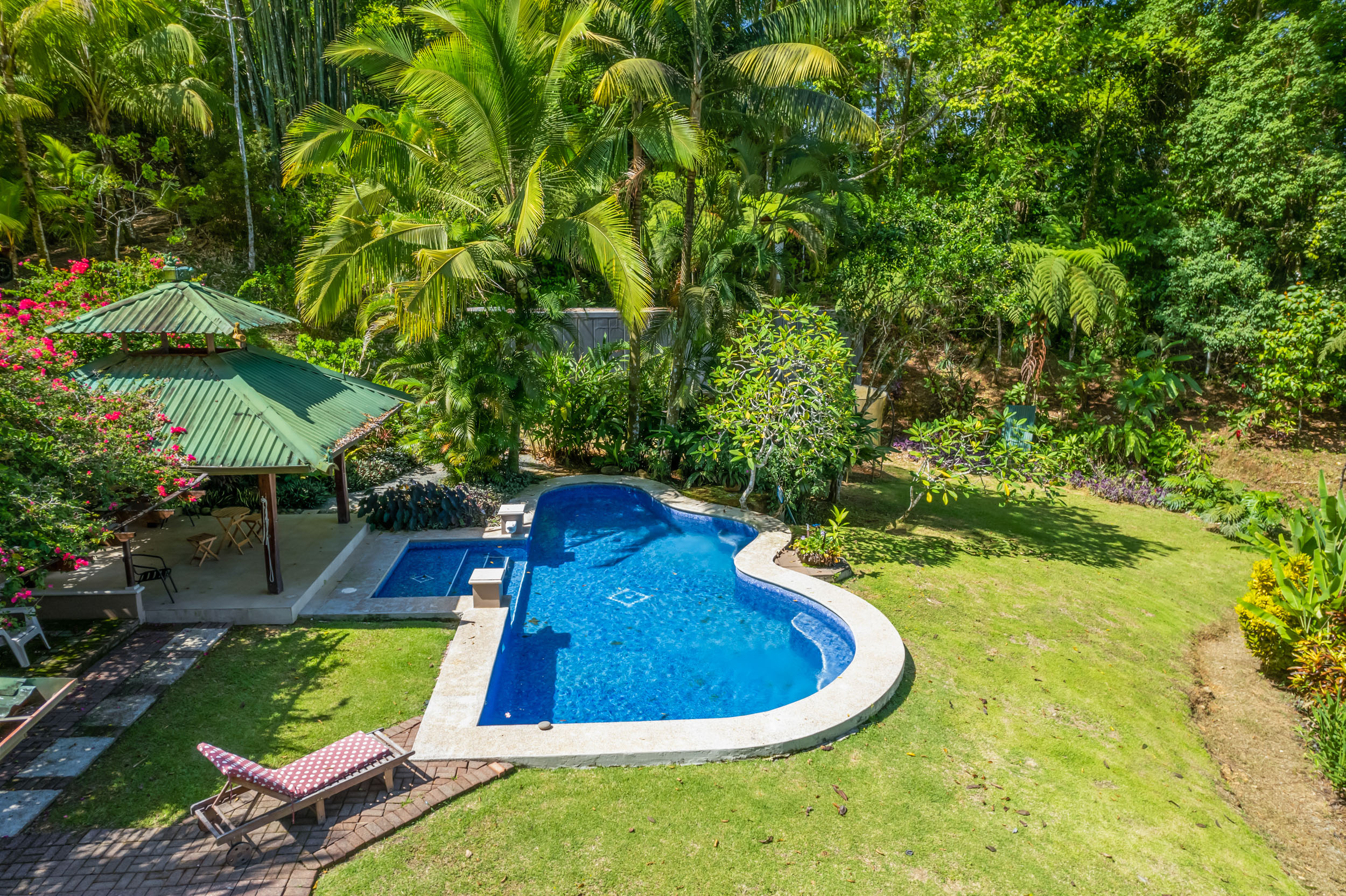 3 bed Single Family Homes For Sale in Dominical, Puntarenas - thumb 6
