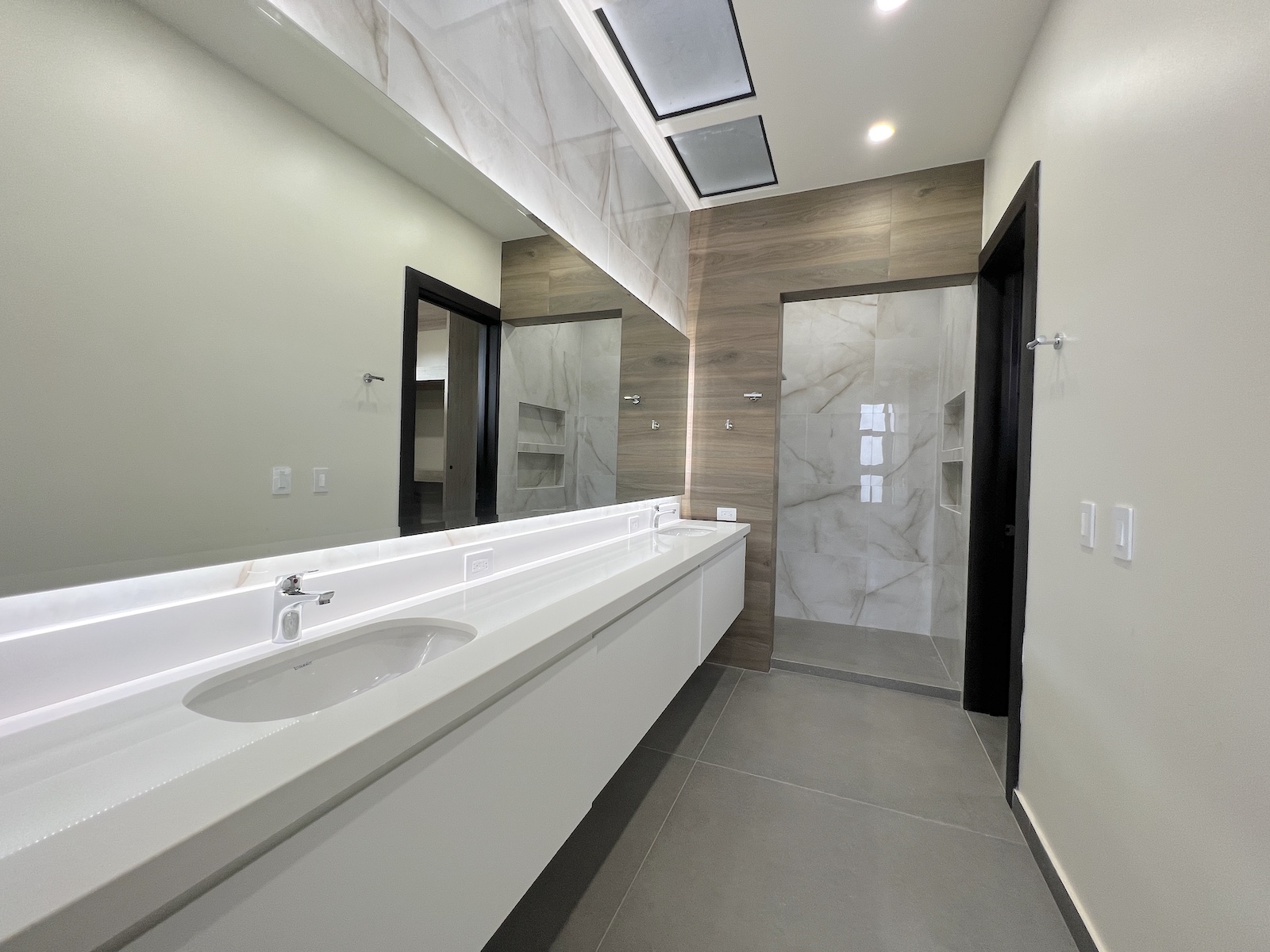 3 bed Single Family Homes For Sale in La Guacima, Alajuela - thumb 2