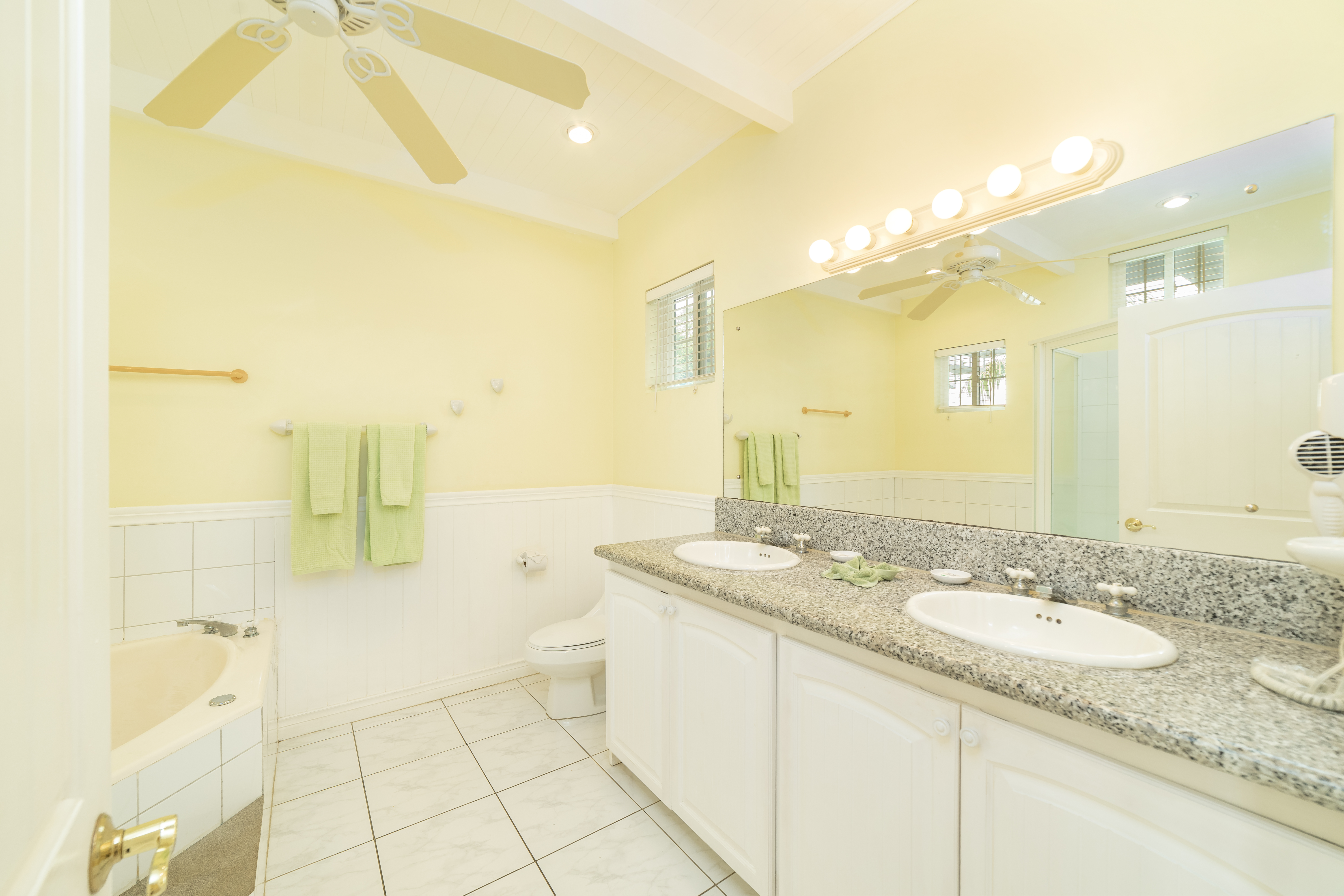 2 bed Condo For Sale in Playa Azul, Guanacaste - thumb 12