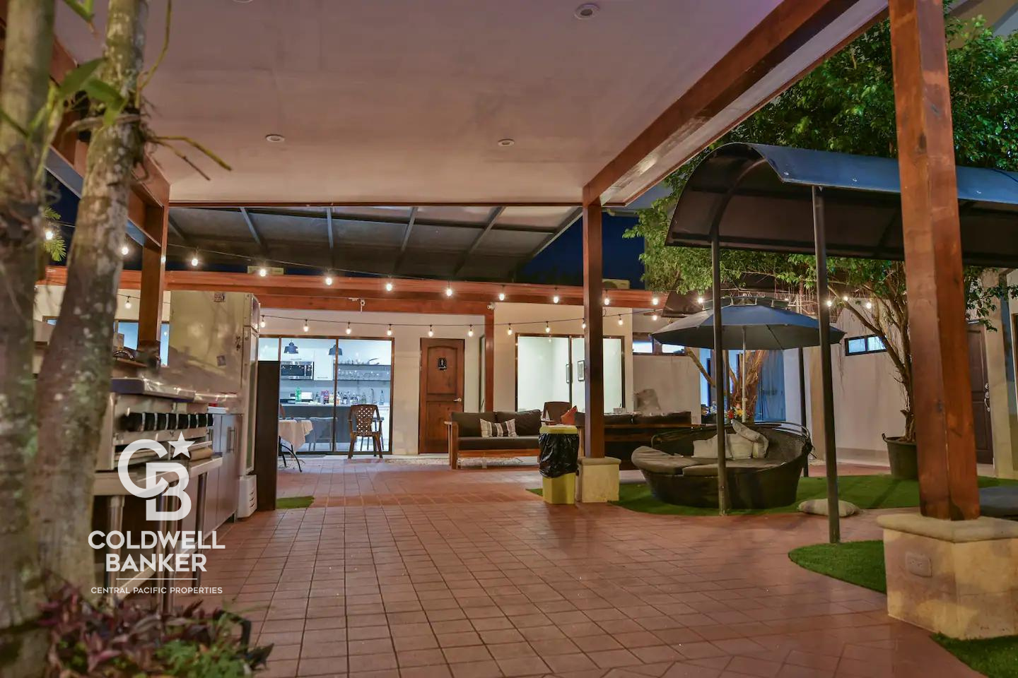 10 bed Hotel / Leisure For Sale in Jaco, Puntarenas - thumb 4