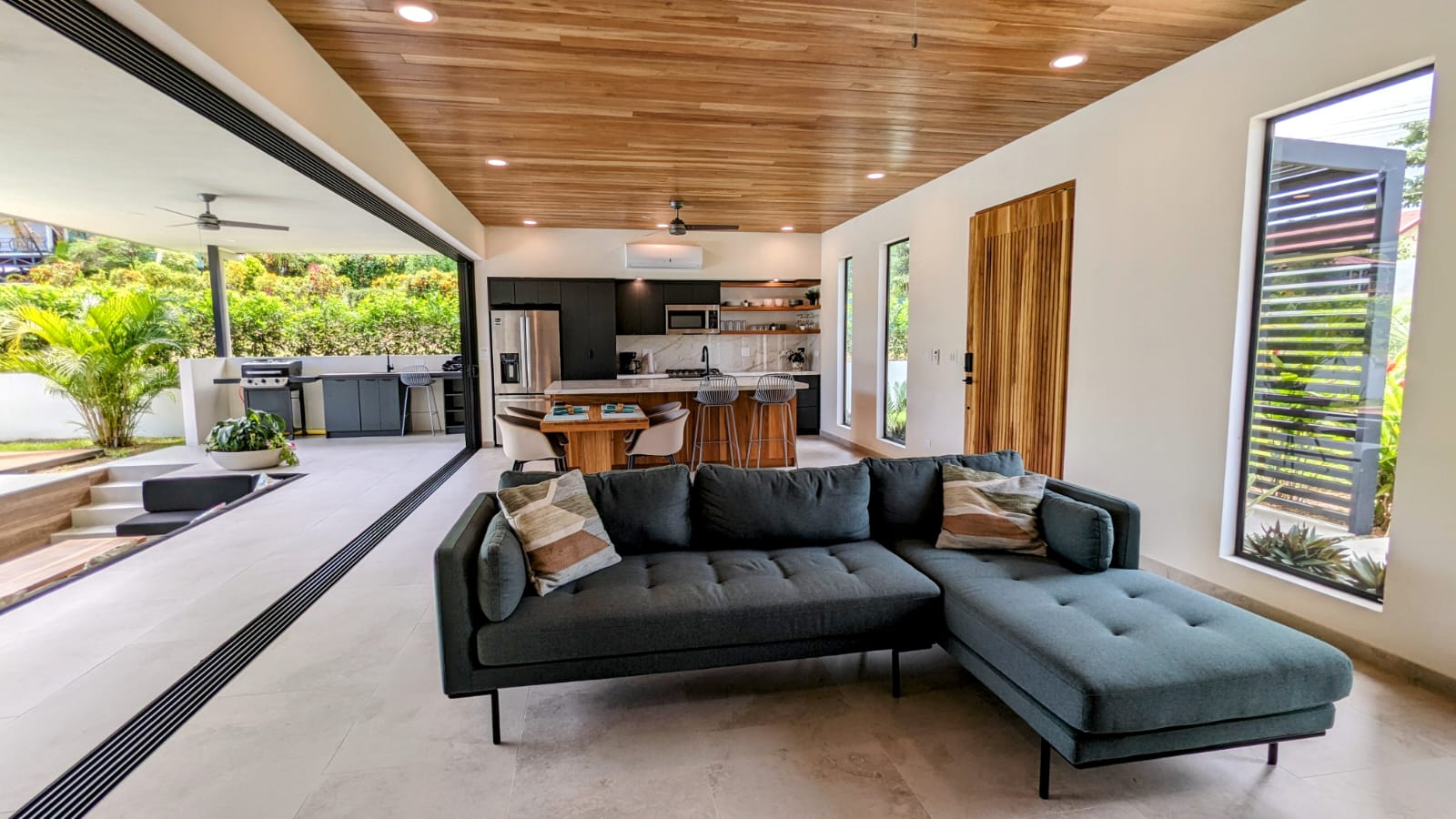 3 bed Single Family Homes For Sale in Uvita, Puntarenas - thumb 4