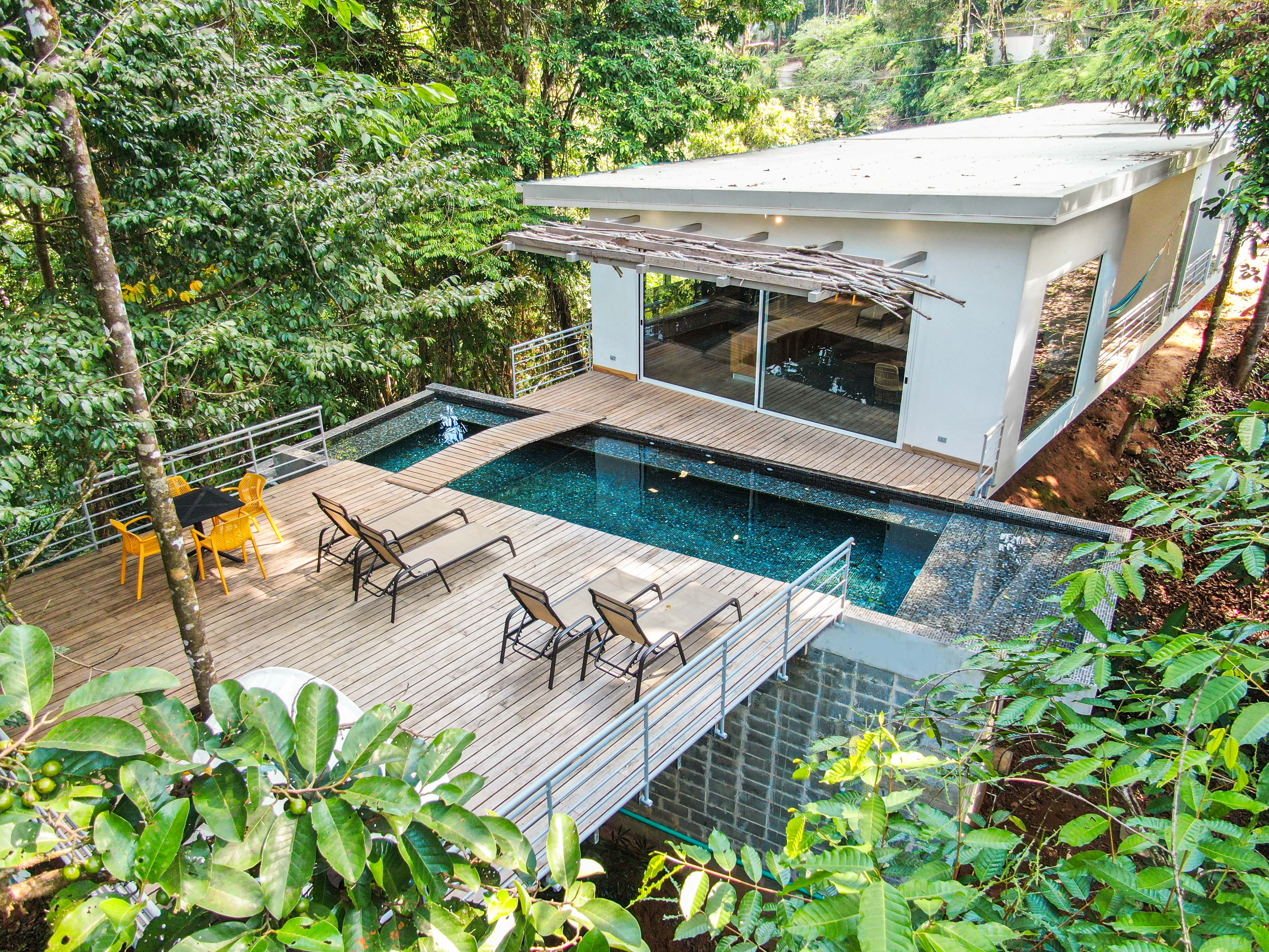 4 bed Single Family Homes For Sale in Savegre, Puntarenas - thumb 1