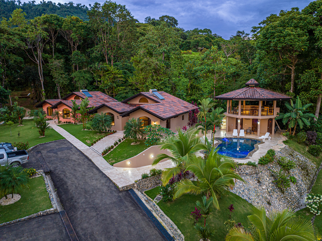 10 bed Hotel / Leisure For Sale in Uvita, Puntarenas - thumb 3