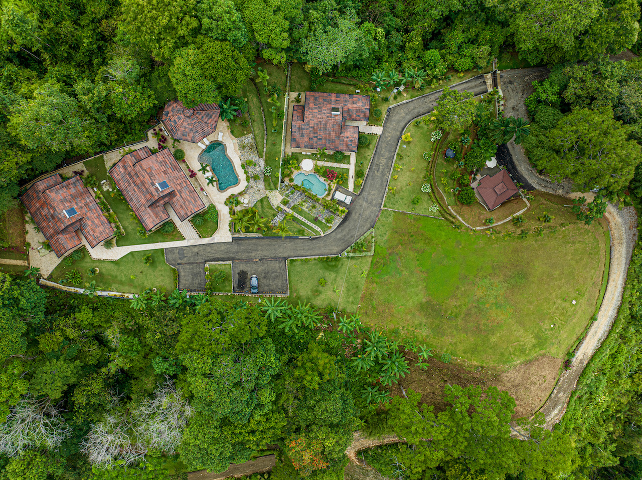 10 bed Hotel / Leisure For Sale in Uvita, Puntarenas - thumb 1