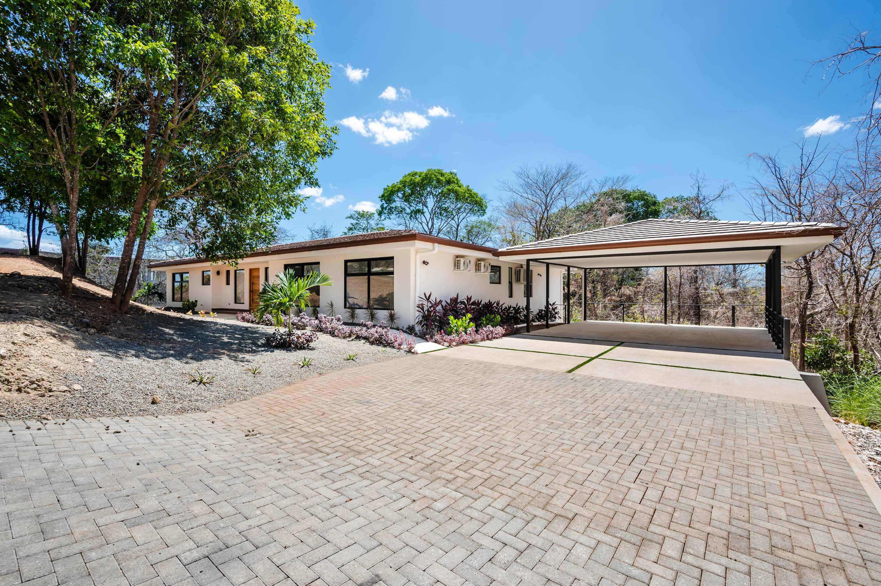 3 bed Single Family Homes For Sale in Playa Grande, Guanacaste - thumb 1