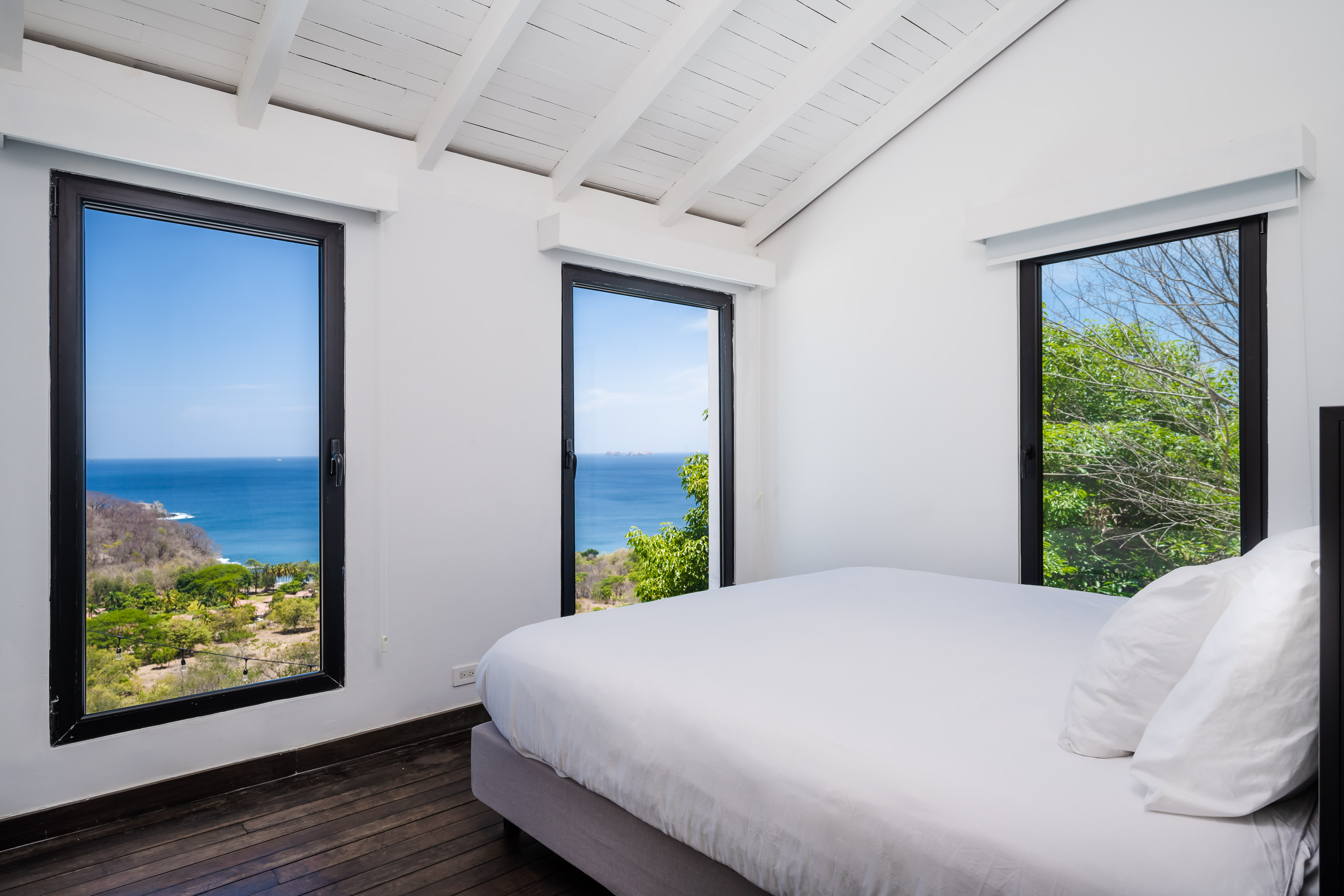 7 bed Single Family Homes For Sale in Playa Flamingo, Guanacaste - thumb 14