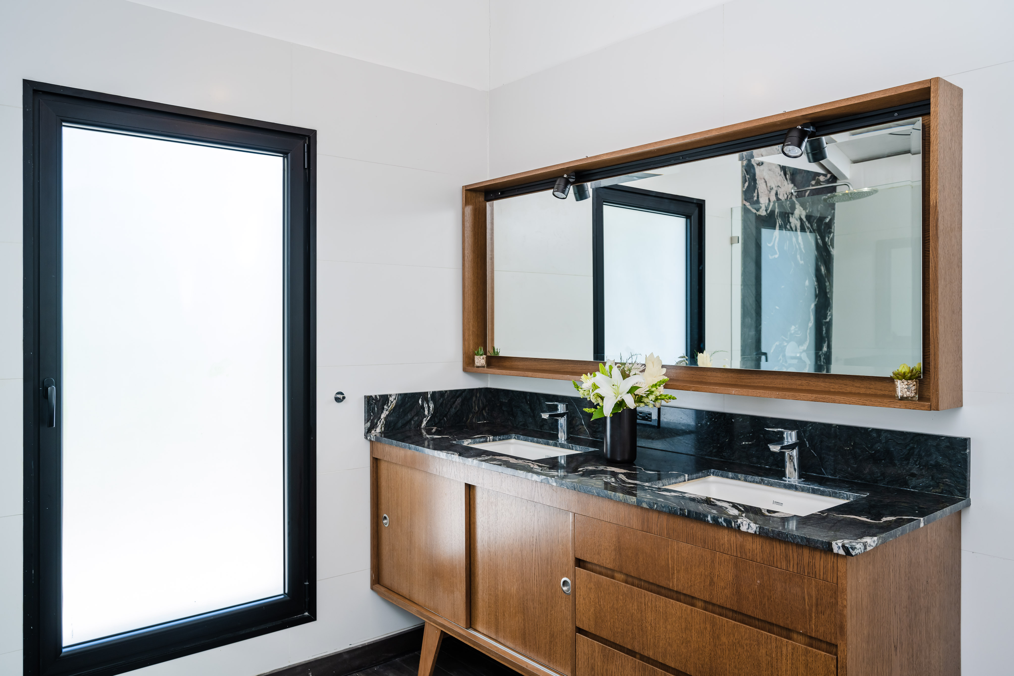 7 bed Single Family Homes For Sale in Playa Flamingo, Guanacaste - thumb 6