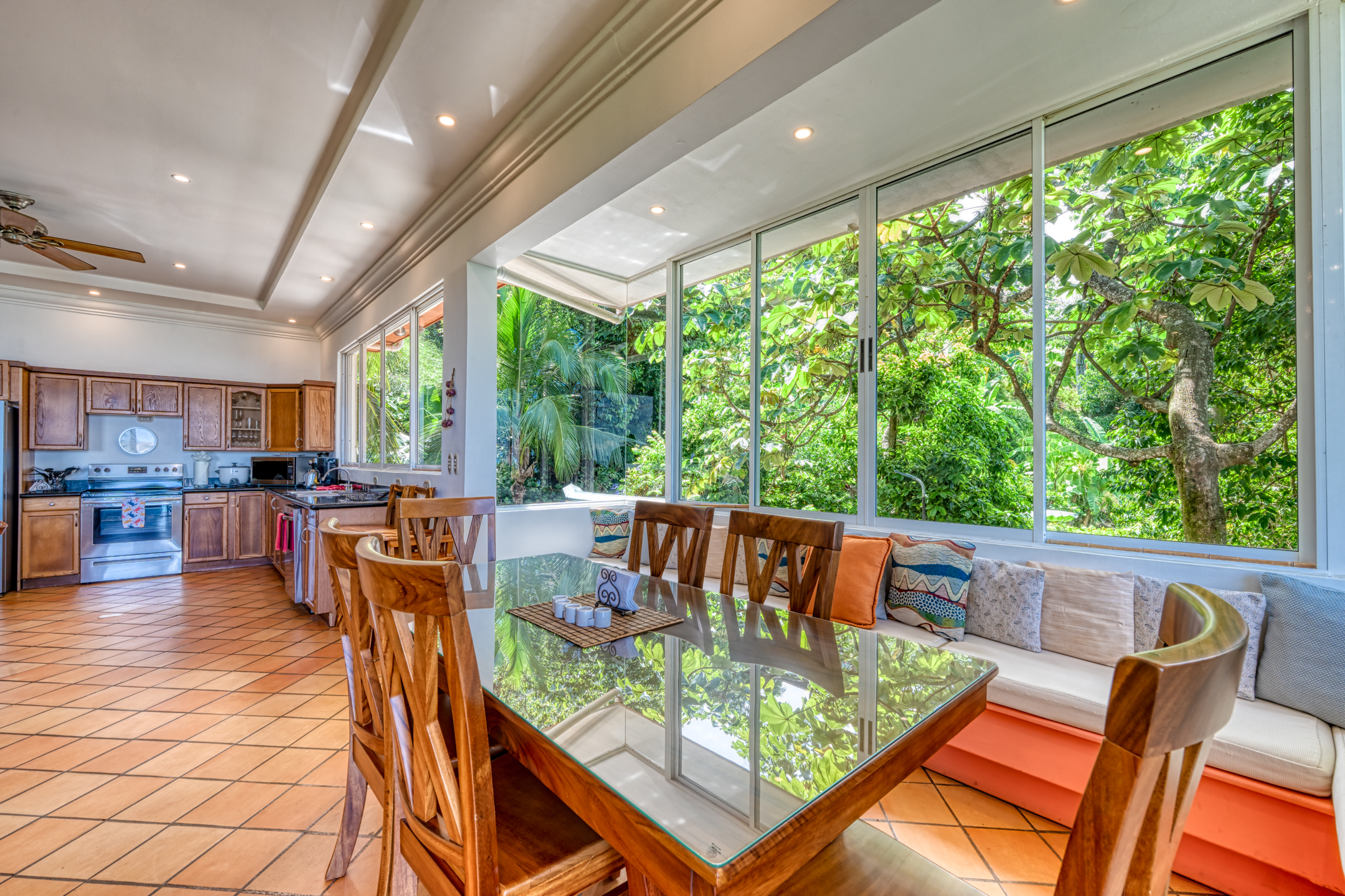 4 bed Single Family Homes For Sale in Manuel Antonio, Puntarenas - thumb 26