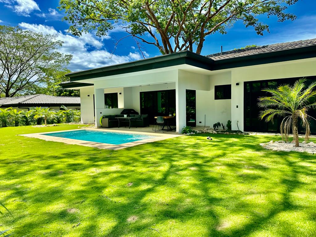 3 bed Single Family Homes For Sale in Playas Del Coco, Guanacaste - thumb 3